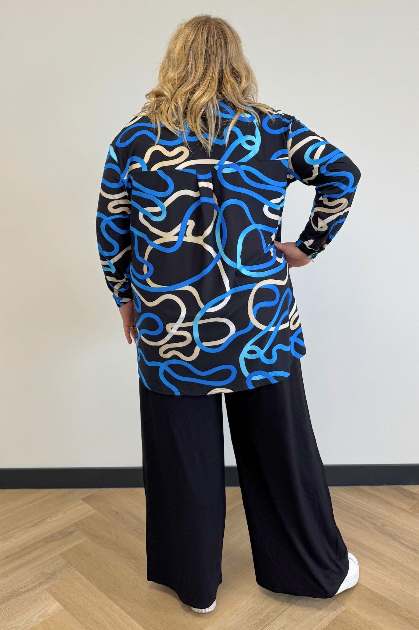PRE-ORDER | Blouse Tonny | A-lijn | Lange mouw | Kobalt Lines | Kimo stof | 90cm