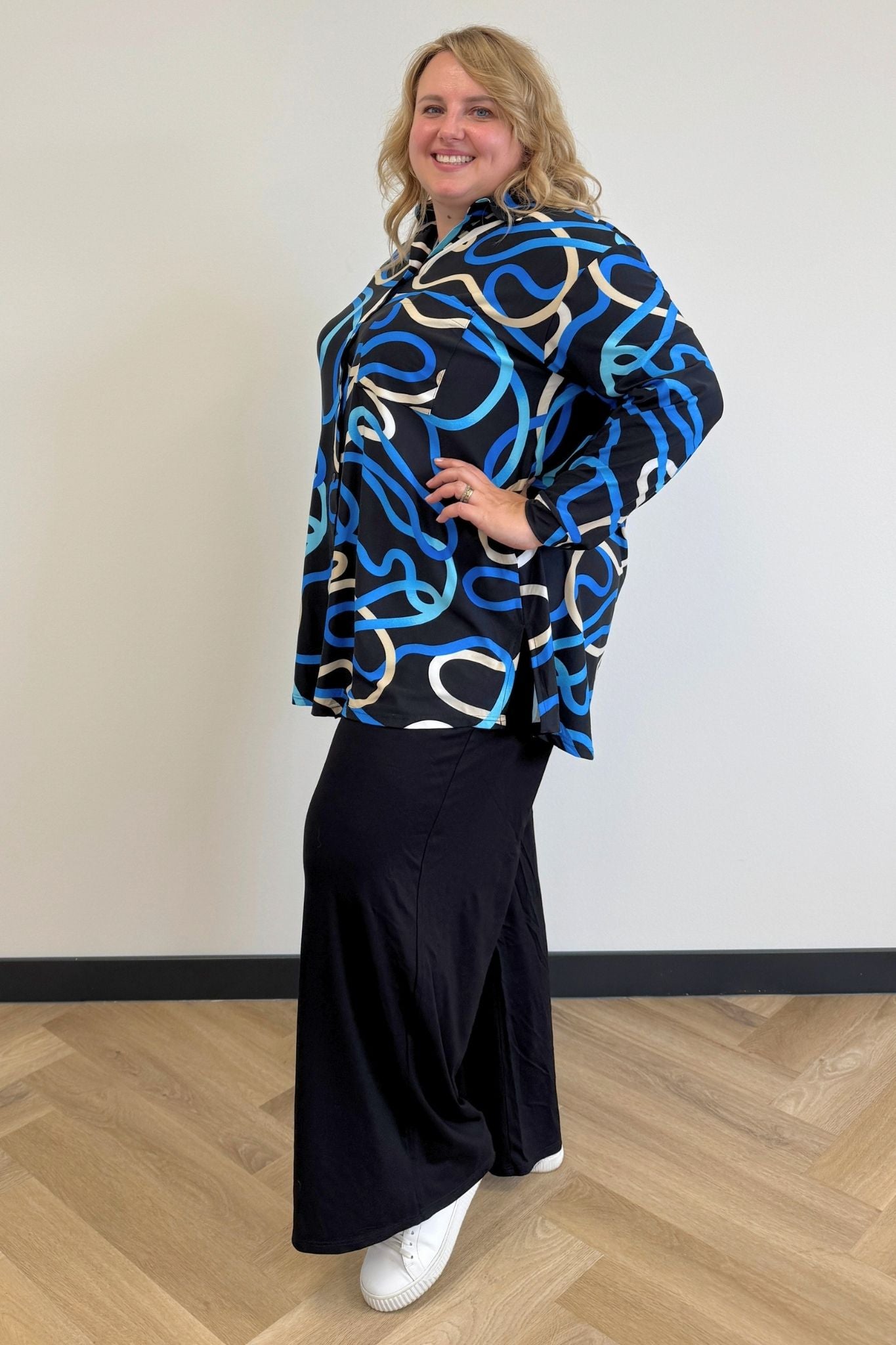 PRE-ORDER | Blouse Tonny | A-lijn | Lange mouw | Kobalt Lines | Kimo stof | 90cm