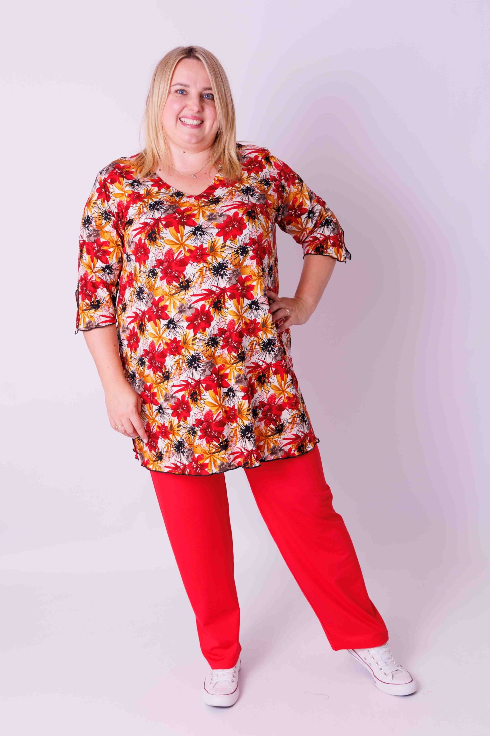 Top Erna rode okergeel bloemen viscose 90 cm maat 58/60