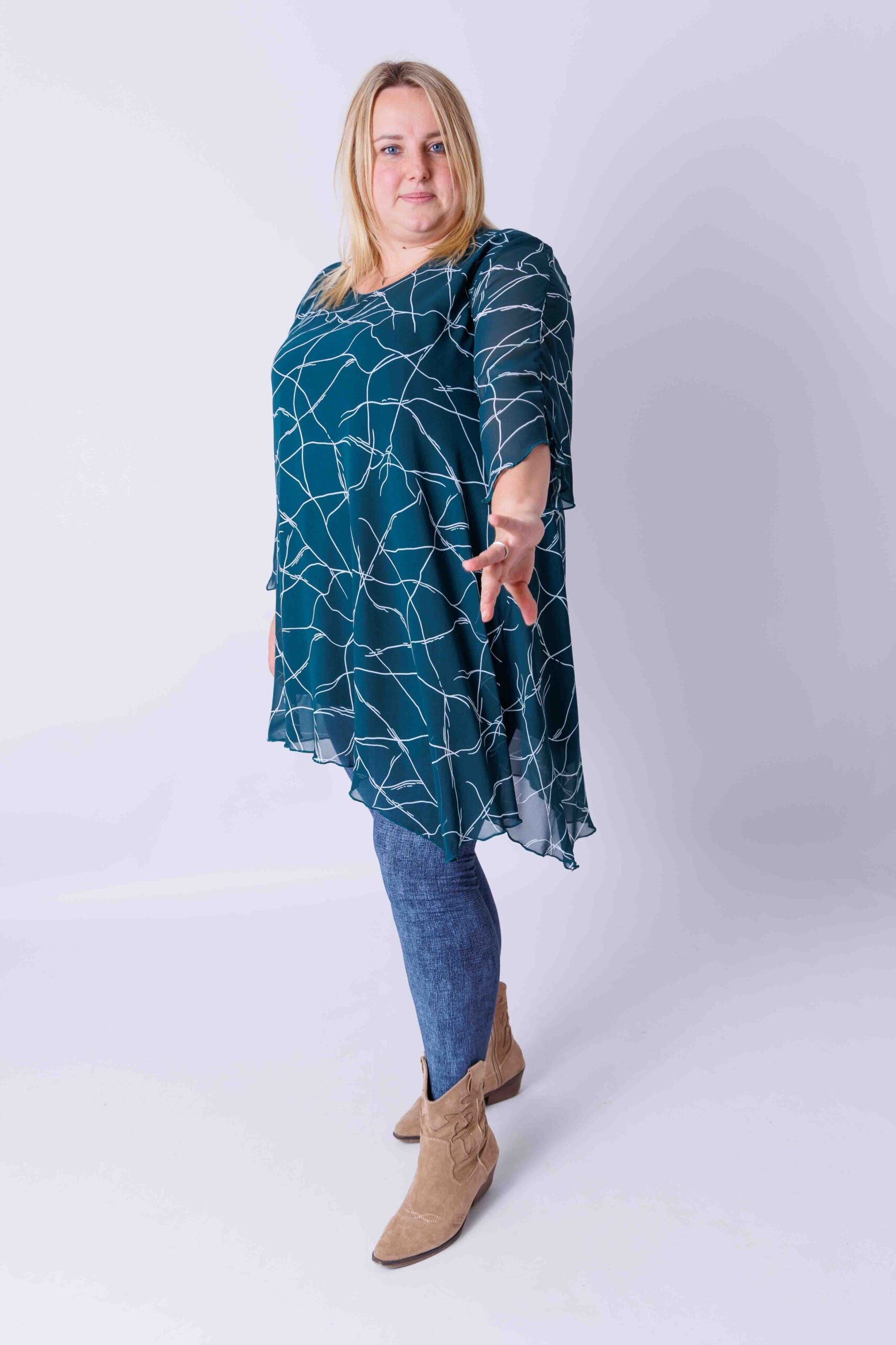 Tuniek Lotte barsten op groen chiffon