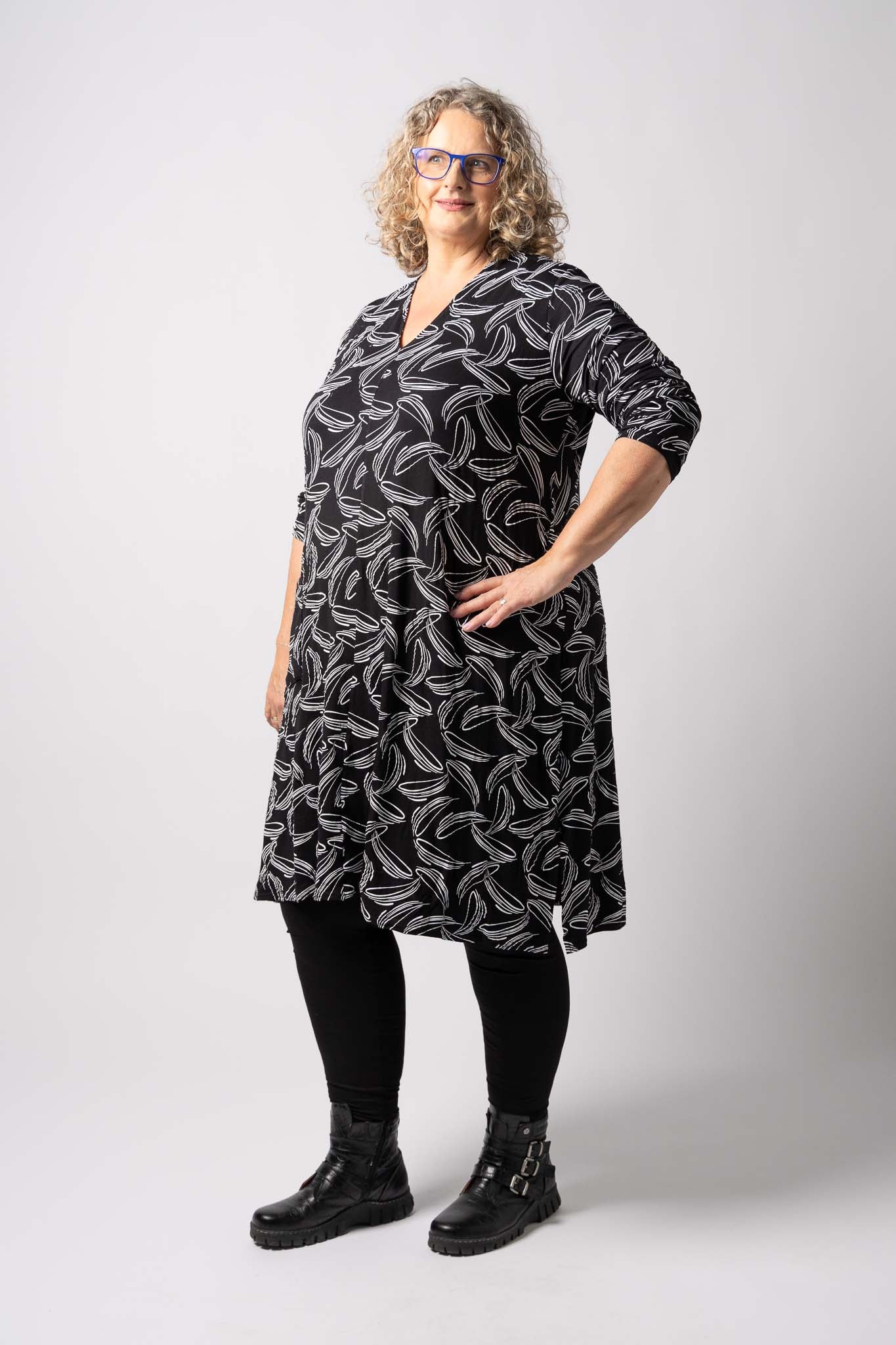 Tuniek Gonny | White Lines | Viscose | 110 cm
