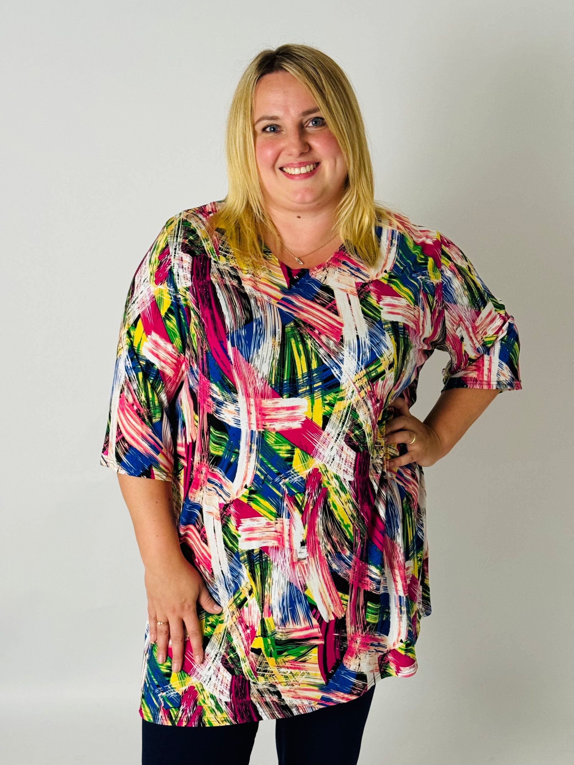 T-shirt Eva viscose met print abstracte schilderij 90cm