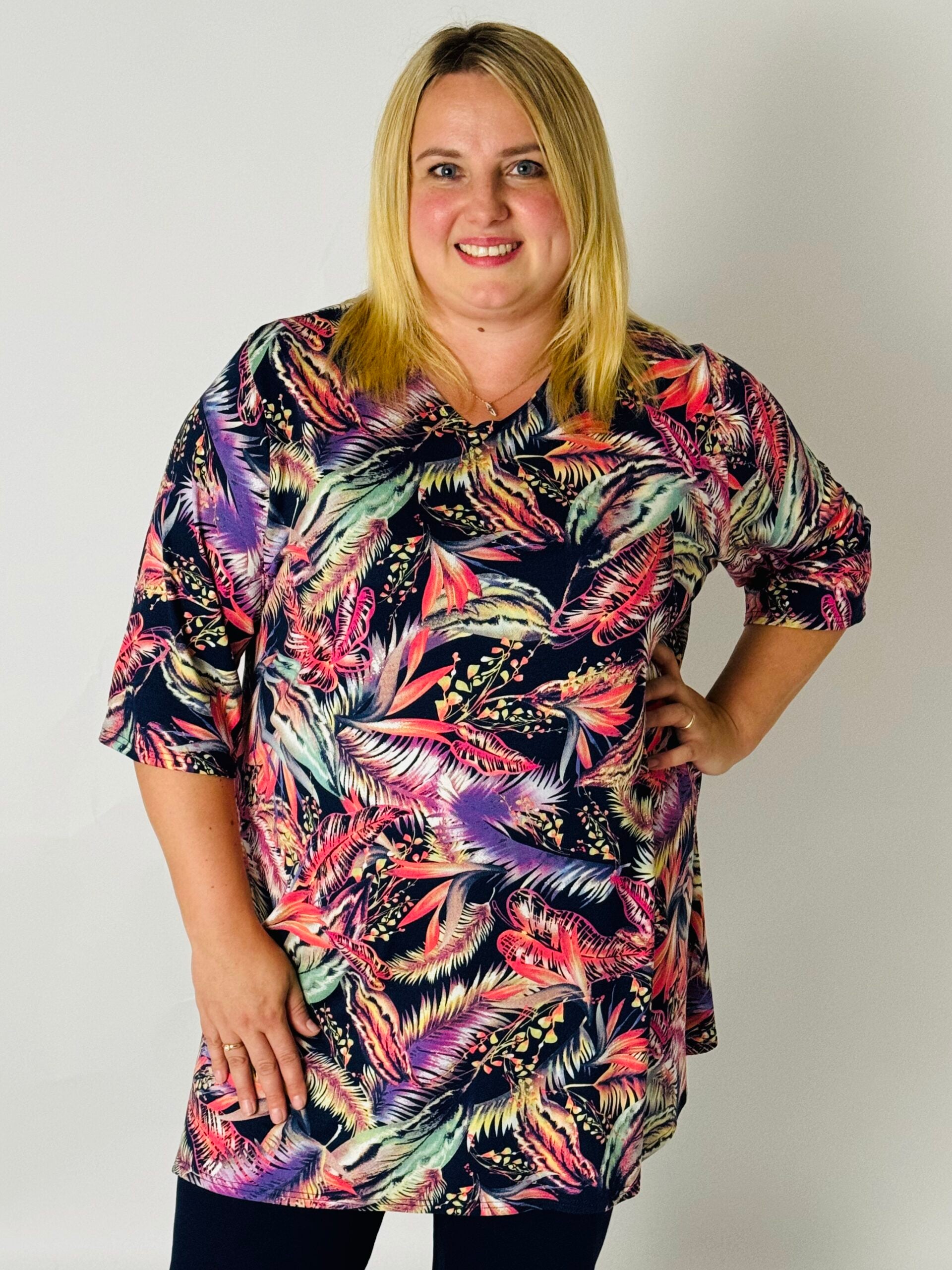 T-shirt Eva viscose met print abstracte veren 90cm