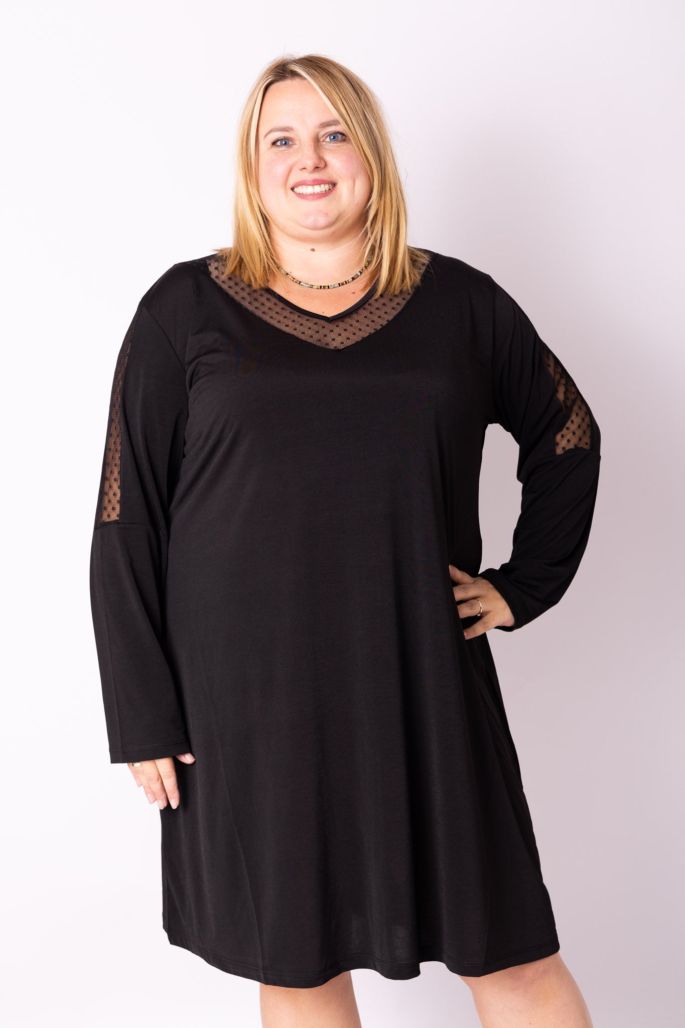 Jurk Patricia zwart travel stof ca 110 cm