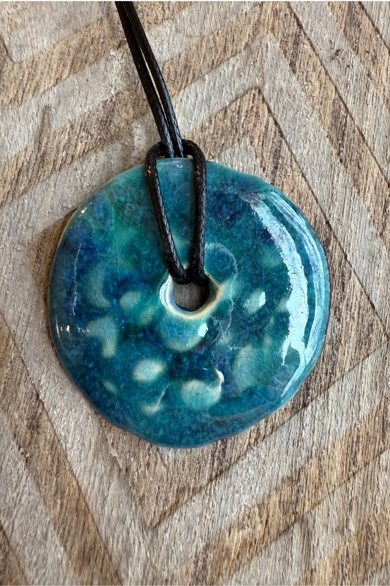 Ketting keramiek rond petrol blauw
