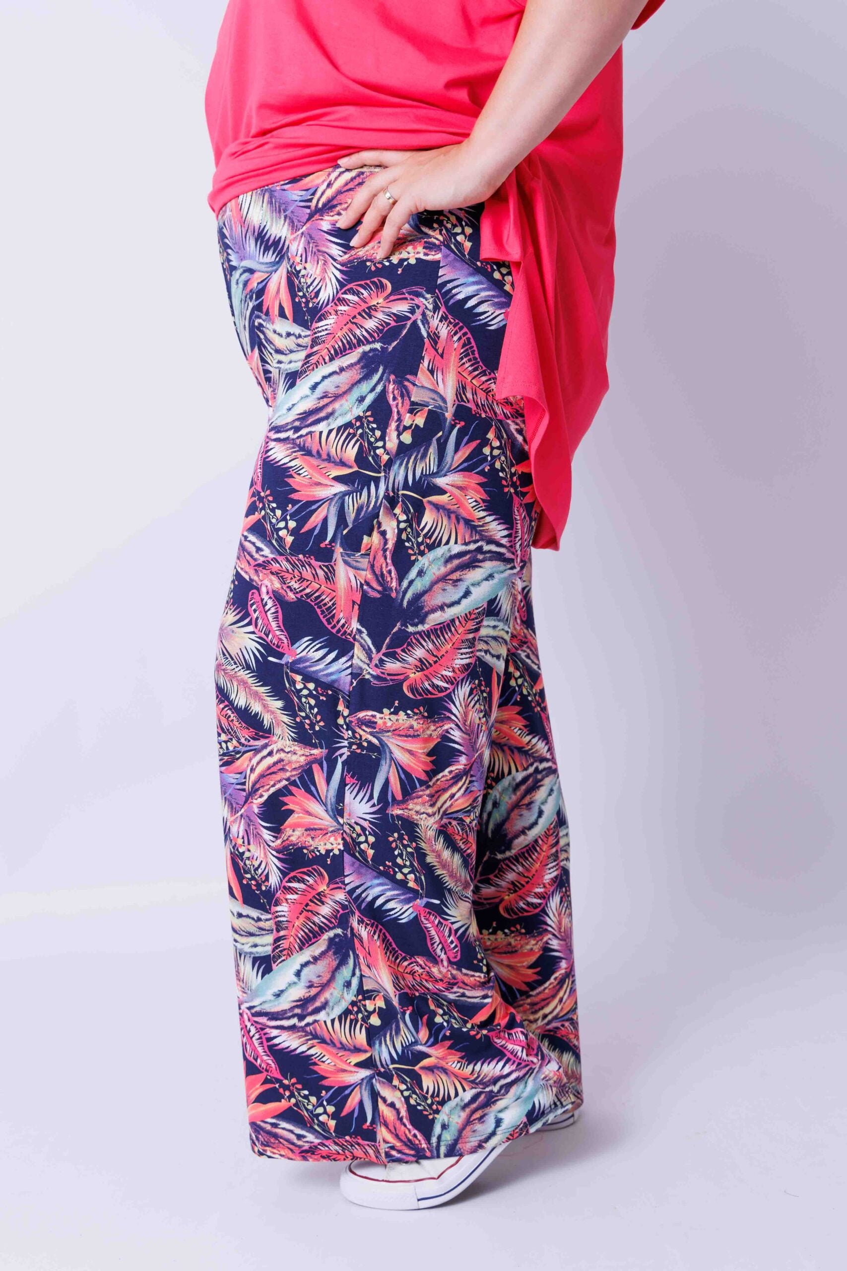 Wijde broek Judith abstracte veren viscose