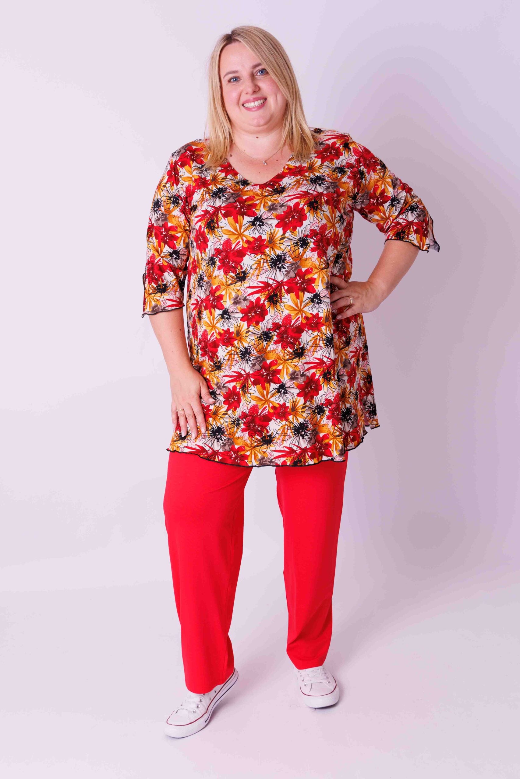 Top Erna rode okergeel bloemen viscose 90 cm maat 58/60