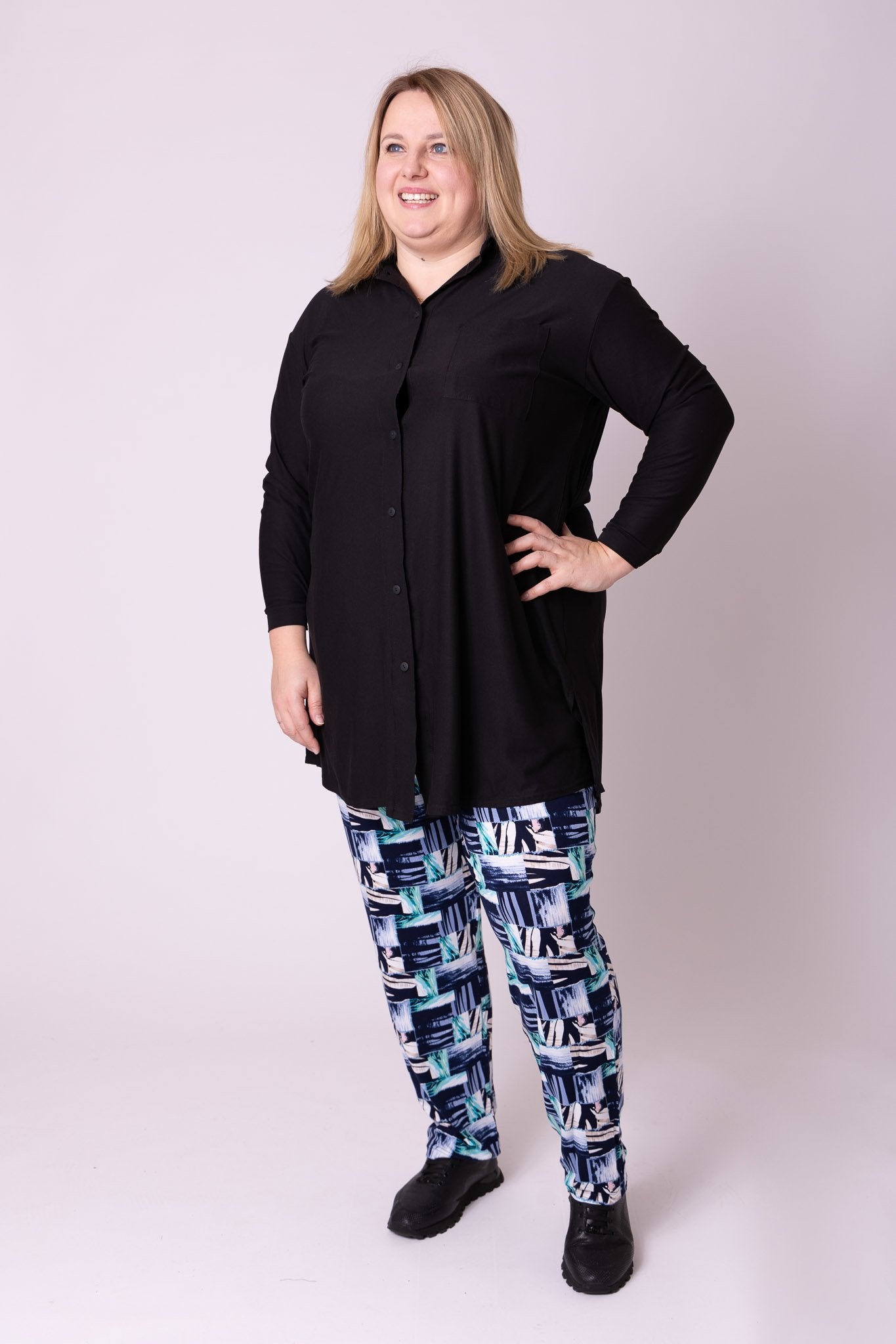 Broek lang viscose print maten 42-62