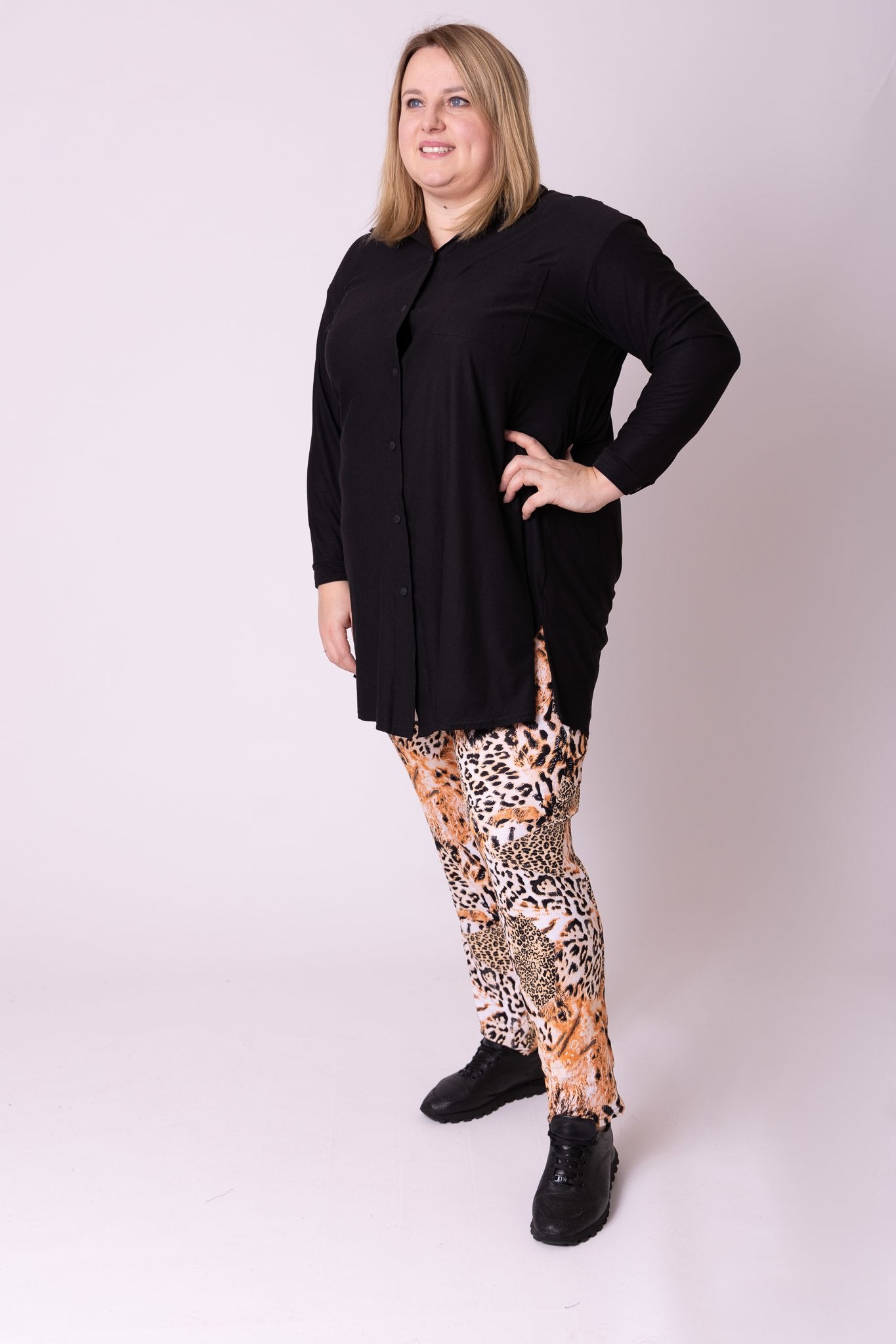 Broek lang viscose print maten 42-62