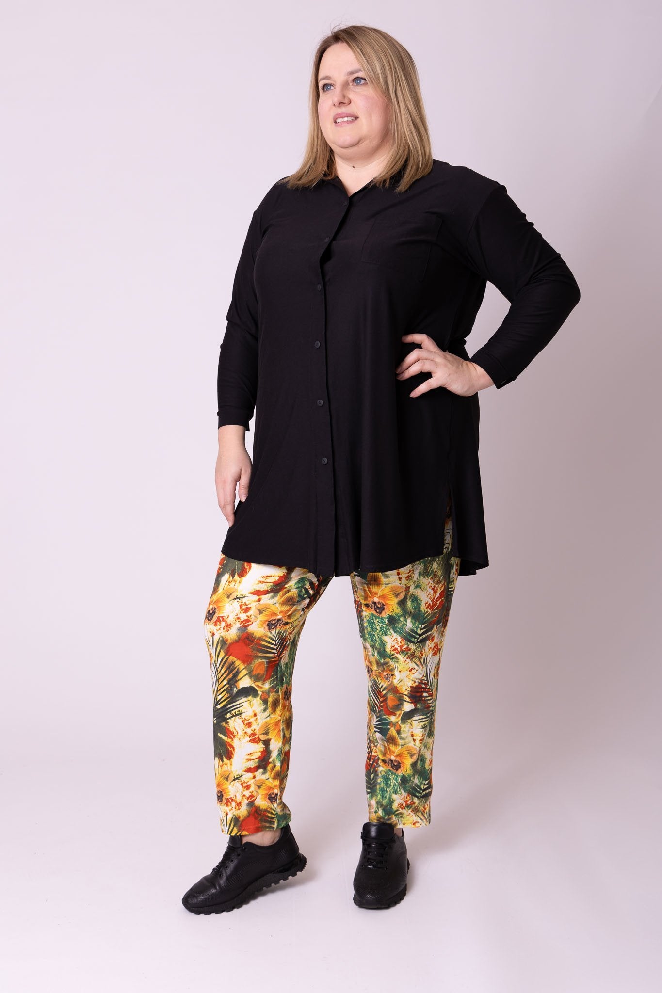 Broek lang viscose print maten 42-62