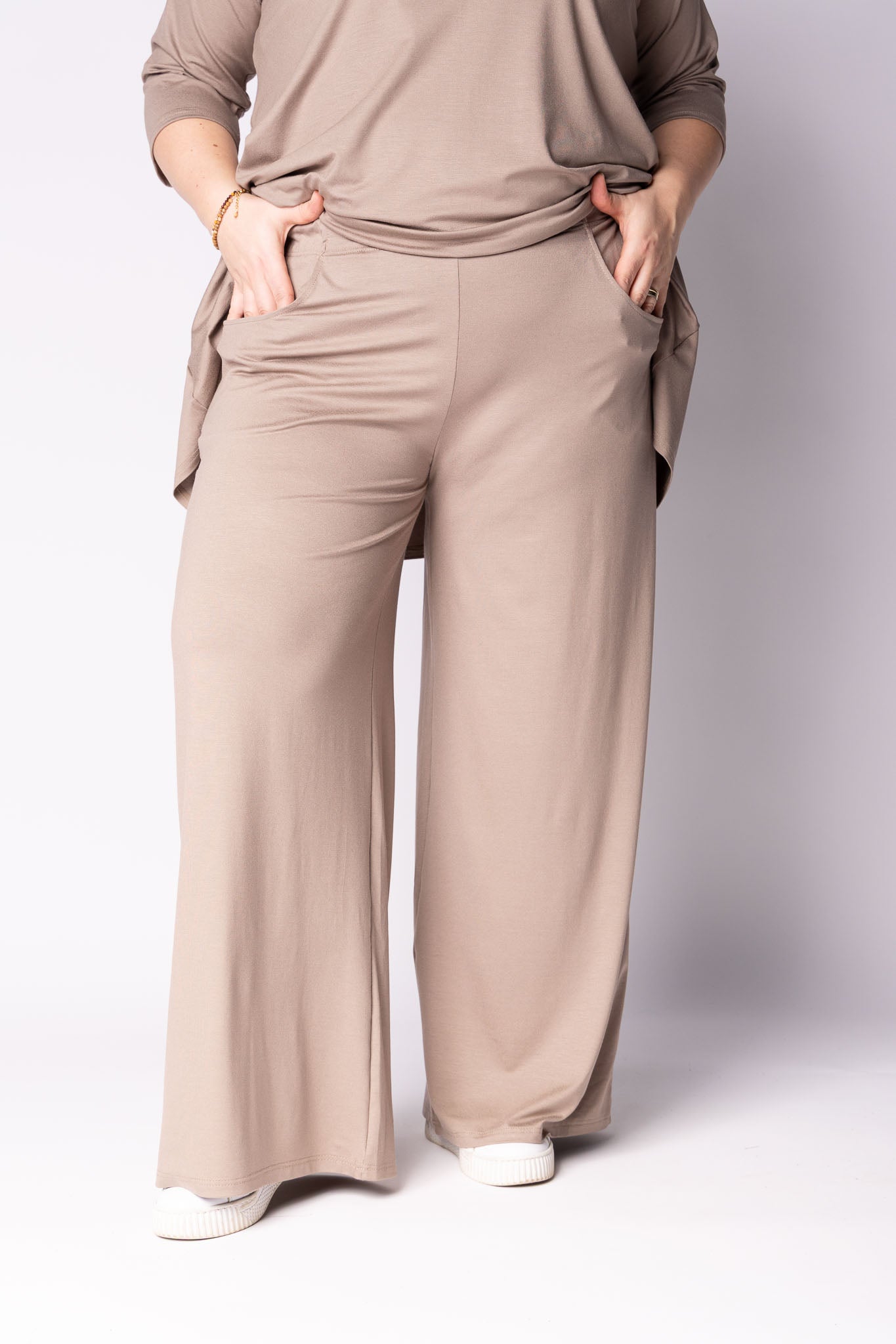 Wijde Broek Judith met Zakken | Viscose | 3 Lengtes (68/74/80 cm)