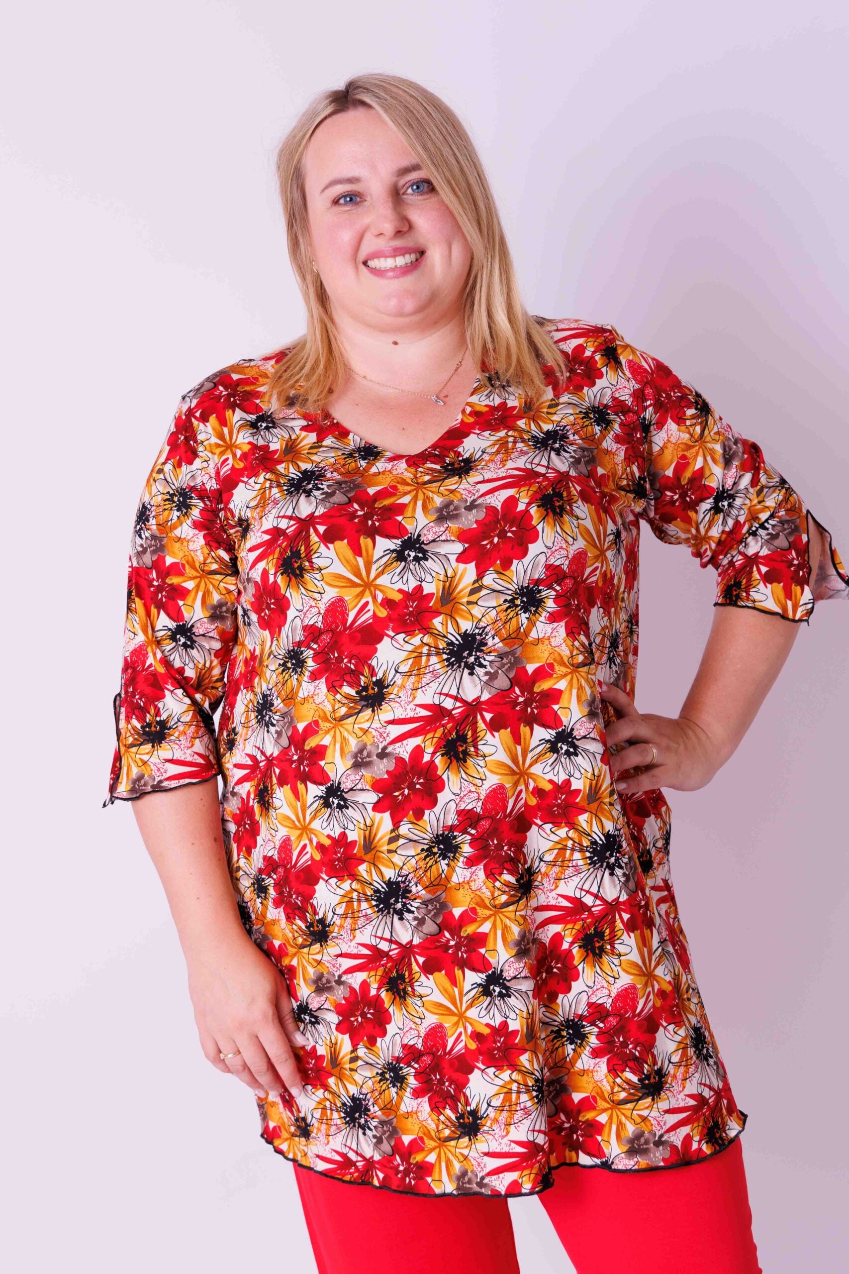 Top Erna rode okergeel bloemen viscose 90 cm maat 58/60