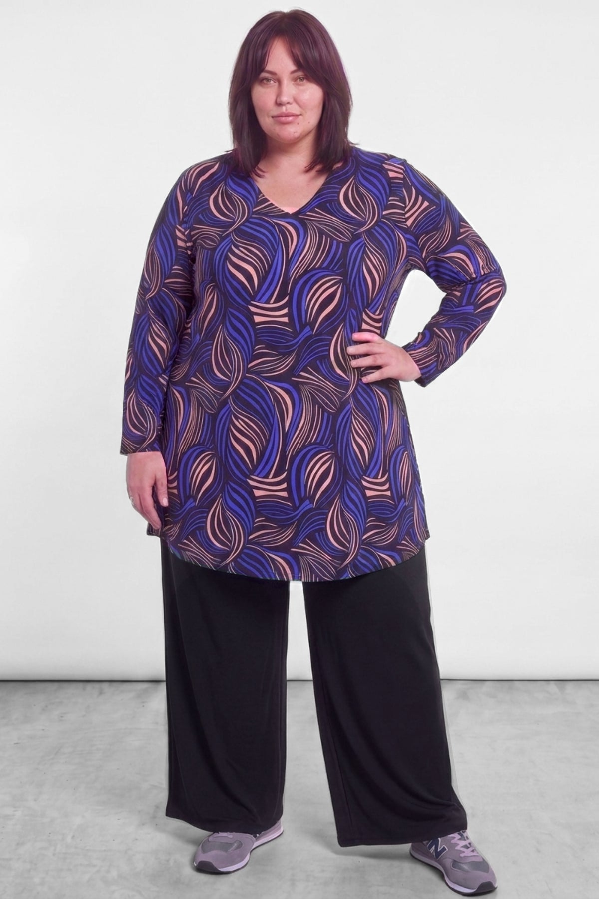 Longshirt Erna | Royal Blue Leaves | met Viscose | Recht model | V-hals | 90 cm