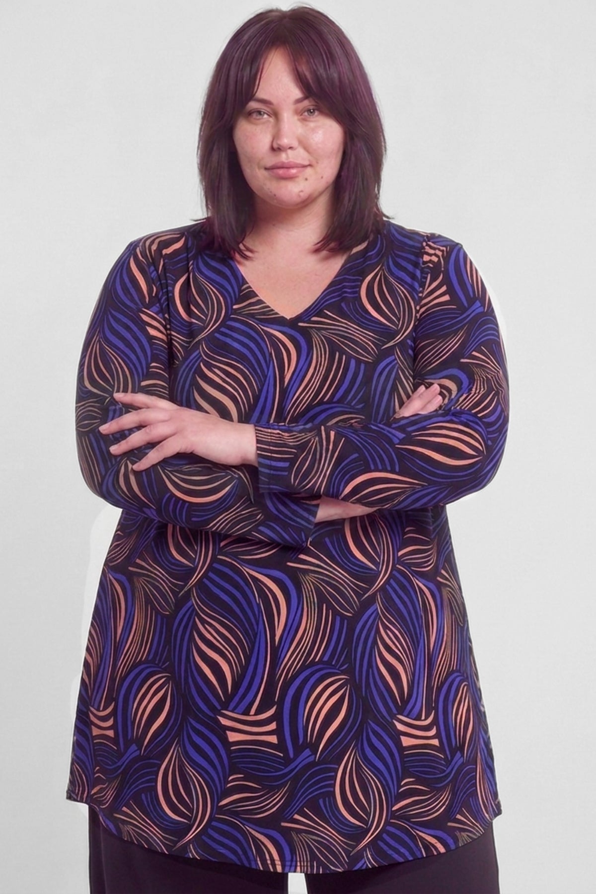 Longshirt Erna | Royal Blue Leaves | met Viscose | Recht model | V-hals | 90 cm