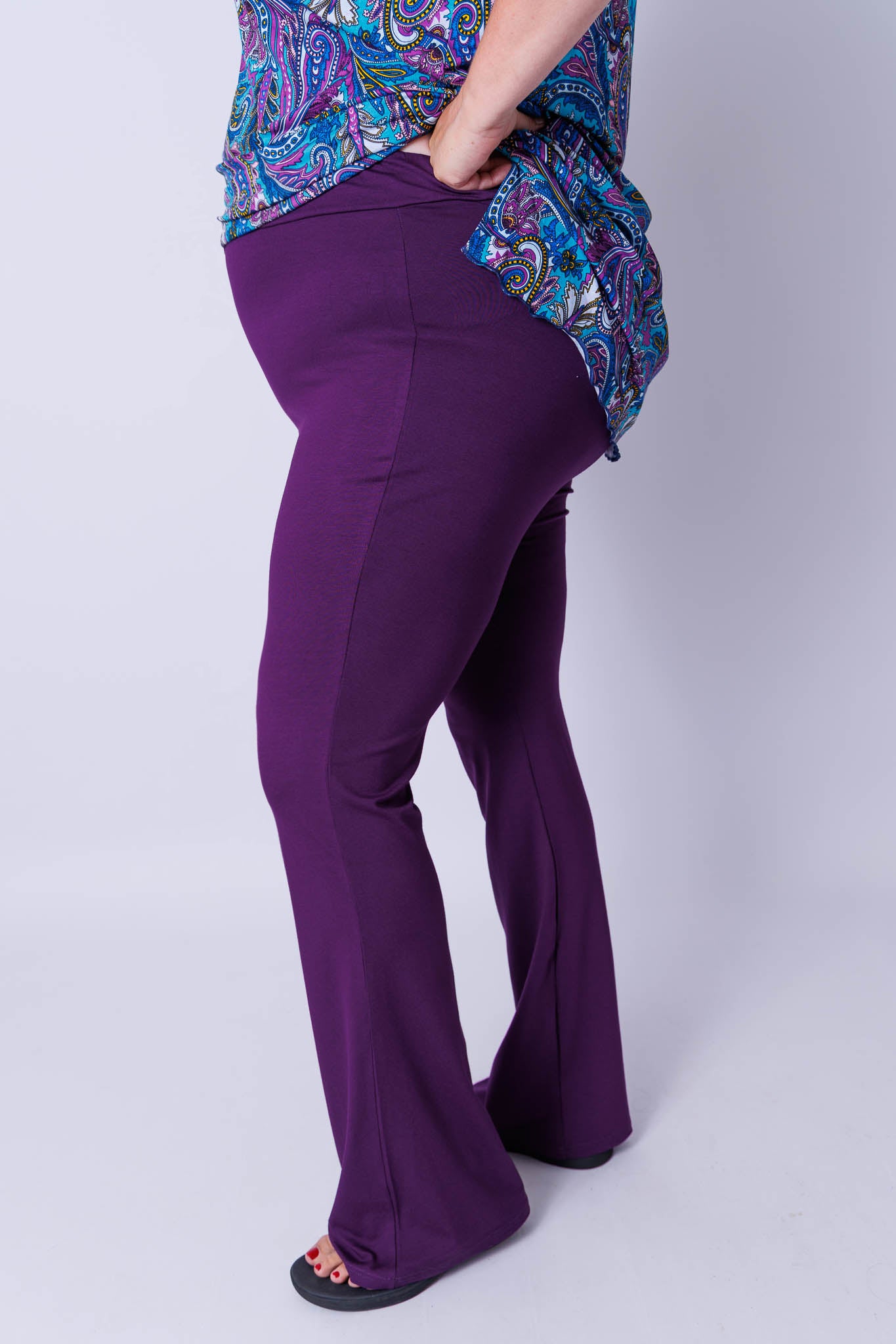 Flared legging viscose binnenbeenlengte ca 80 cm t/m maten 56-64