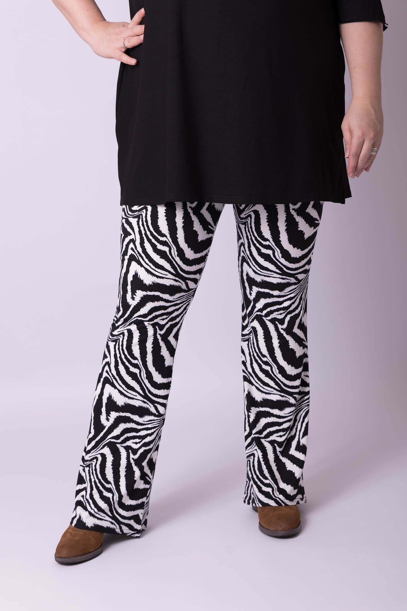 Flared legging lange pijpen kimo maten 48-60