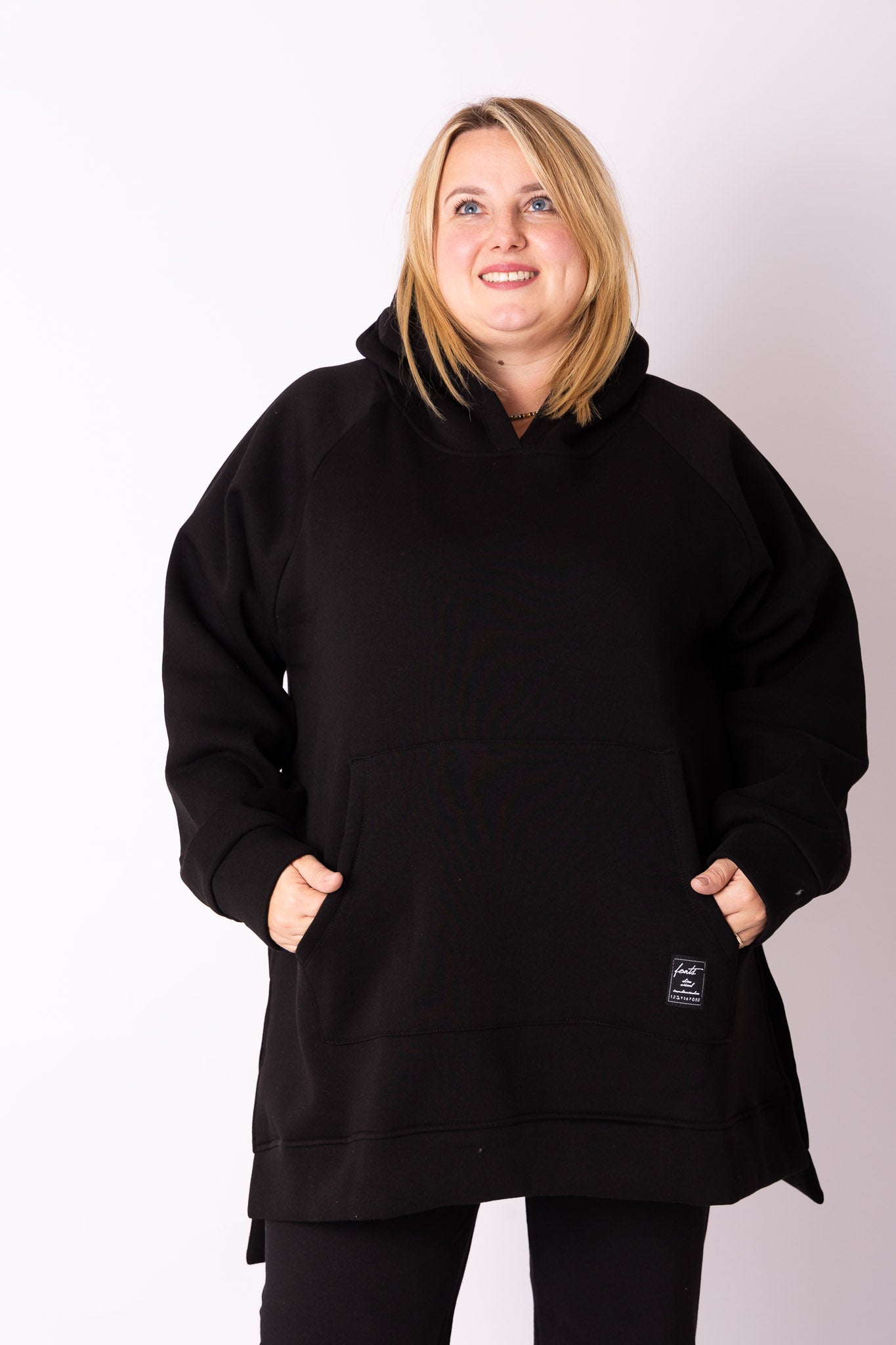 Warme hoodie met zakken one size buste 150 cm