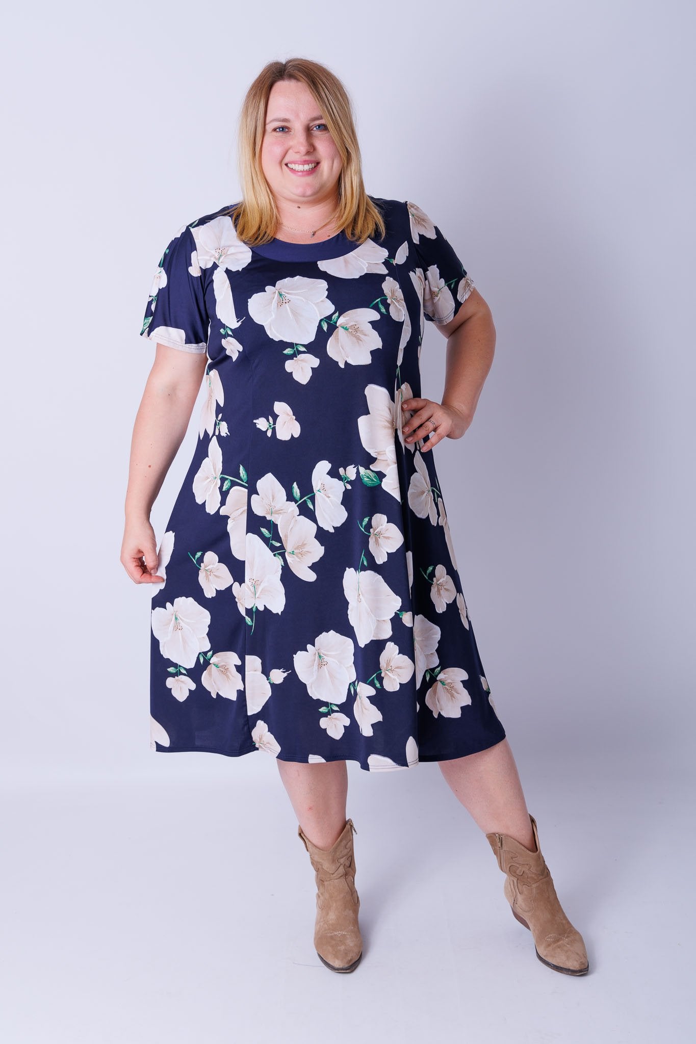 Jurk Bella magnolia wit travel stof ca 115 cm
