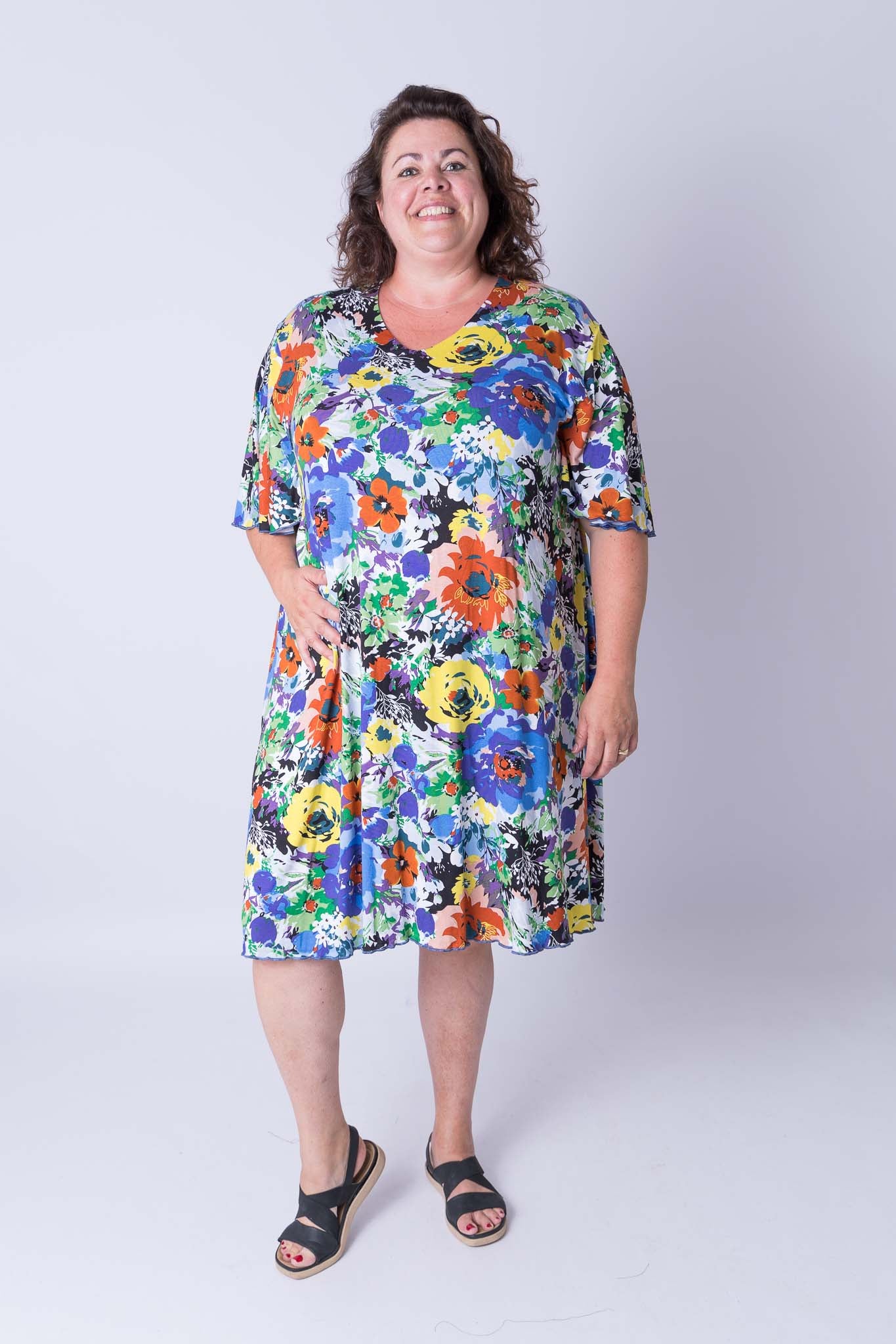 Jurk Karin zomerse weide 110 cm viscose maten 54-62