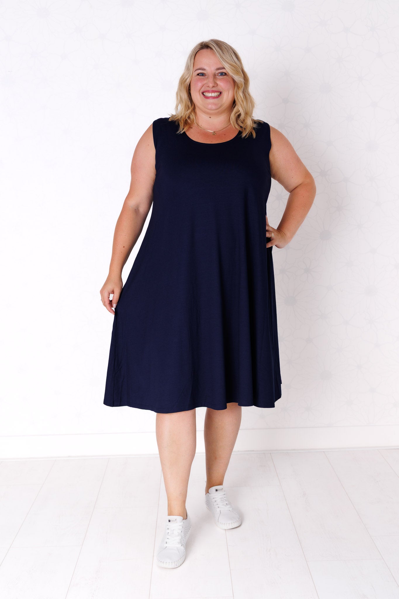 Jurk Linda mouwloos - wijde A-lijn - viscose - ca 115 cm