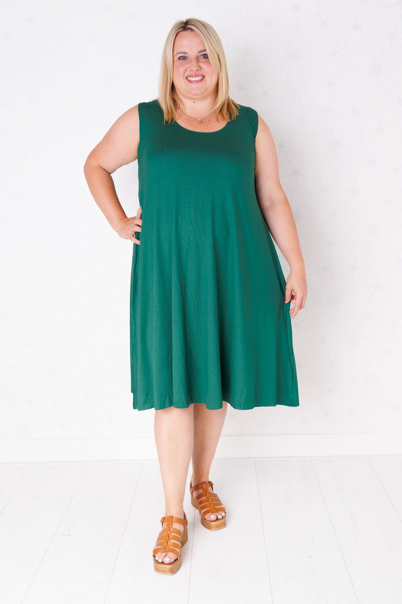 Jurk Linda mouwloos - wijde A-lijn - viscose - ca 115 cm