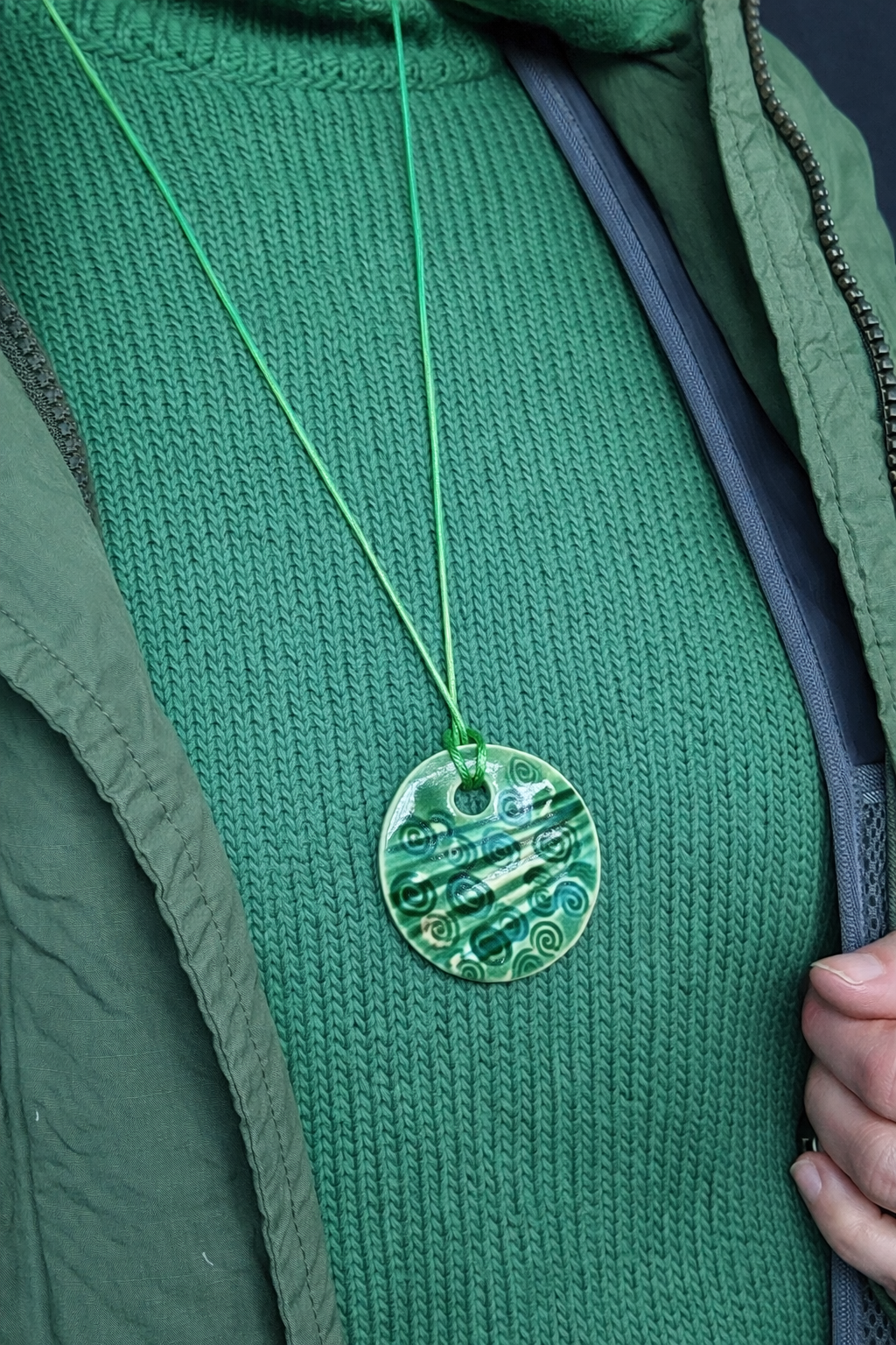 Ketting keramiek rond groen-turquoise