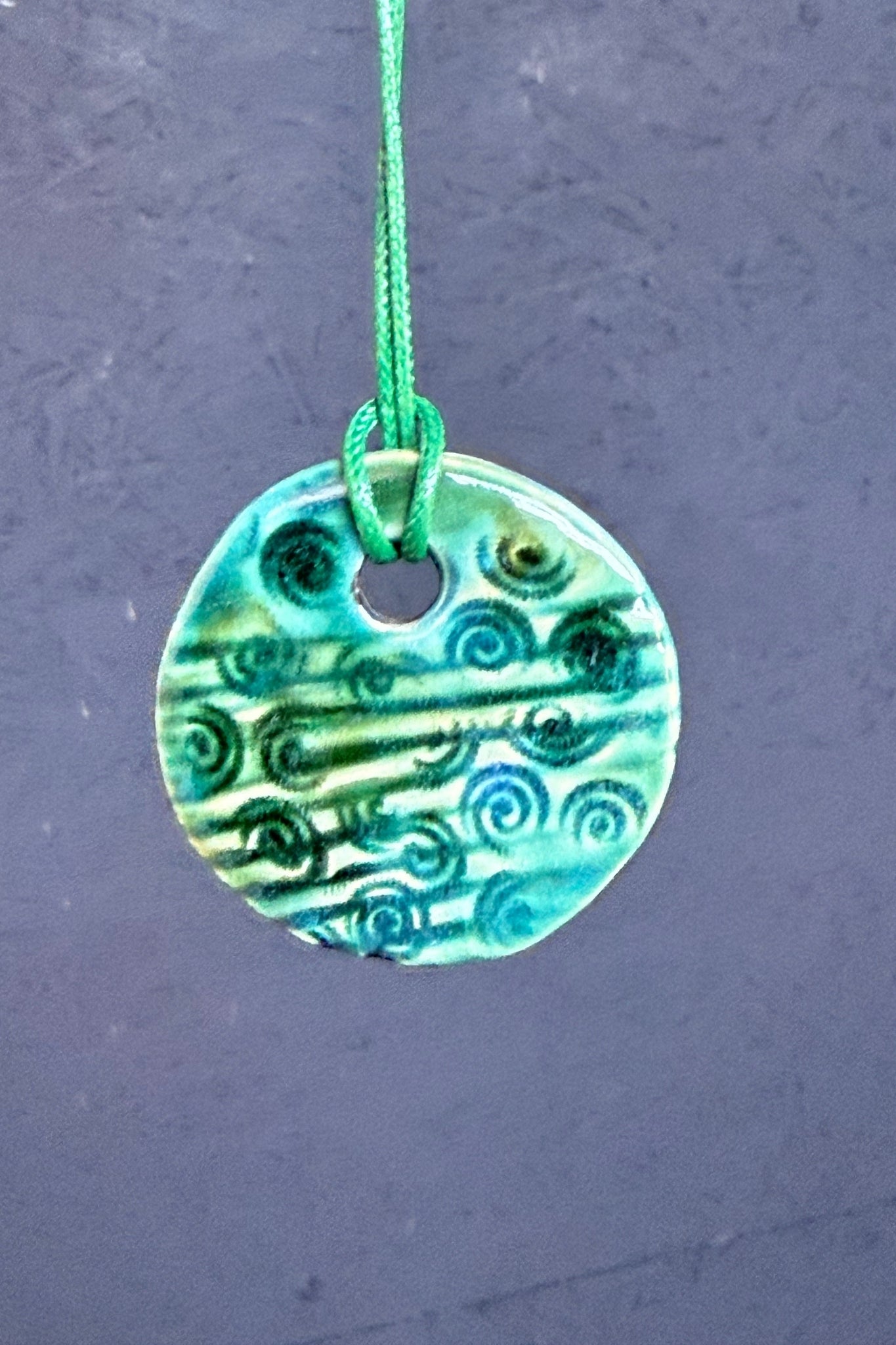 Ketting keramiek rond groen-turquoise