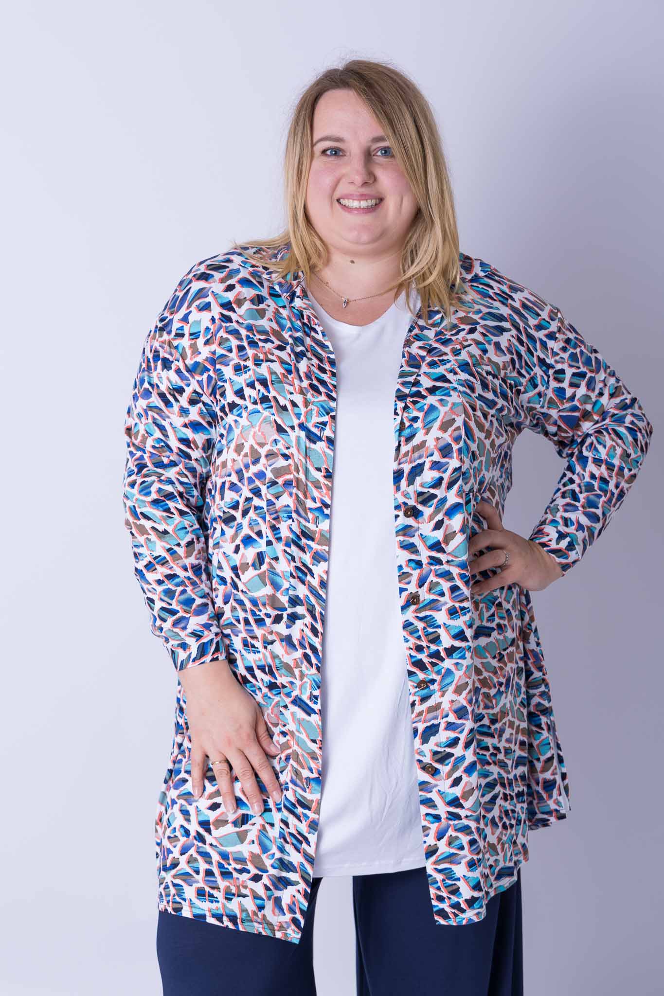 Lange A-lijn blouse Tonny mozaïek viscose 105 cm