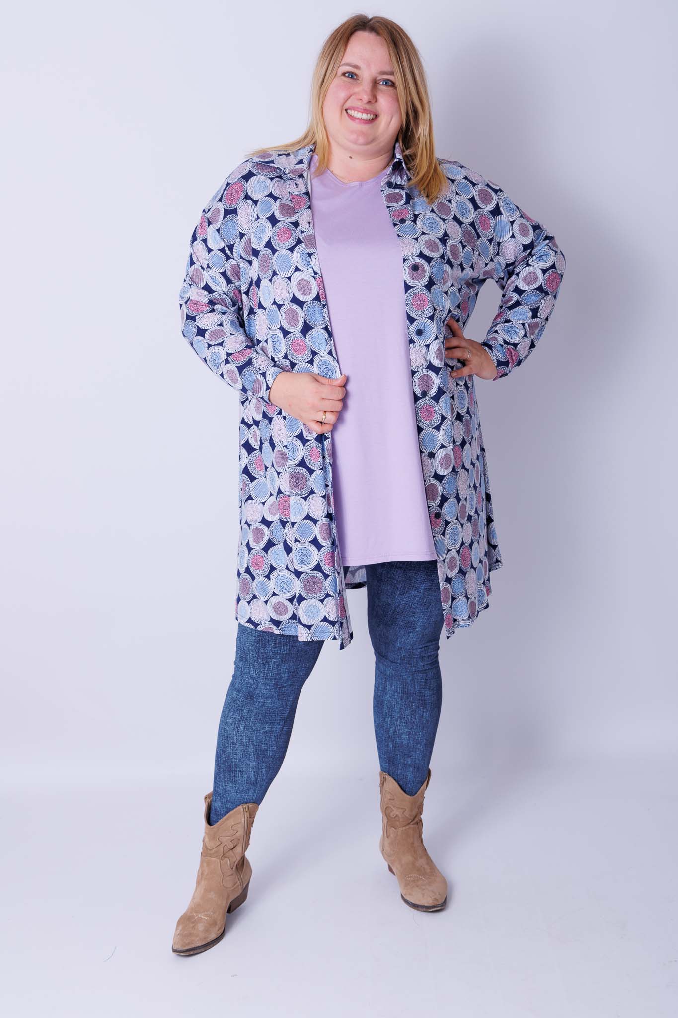 Lange A-lijn blouse Tonny abstract orbit viscose 105 cm