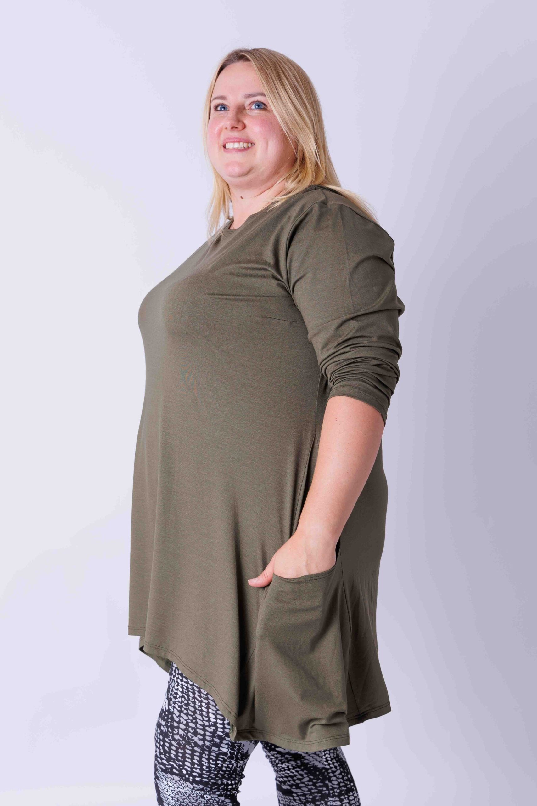 Top Bozenka A-lijn met zakken viscose 85-95 cm maat 46/48