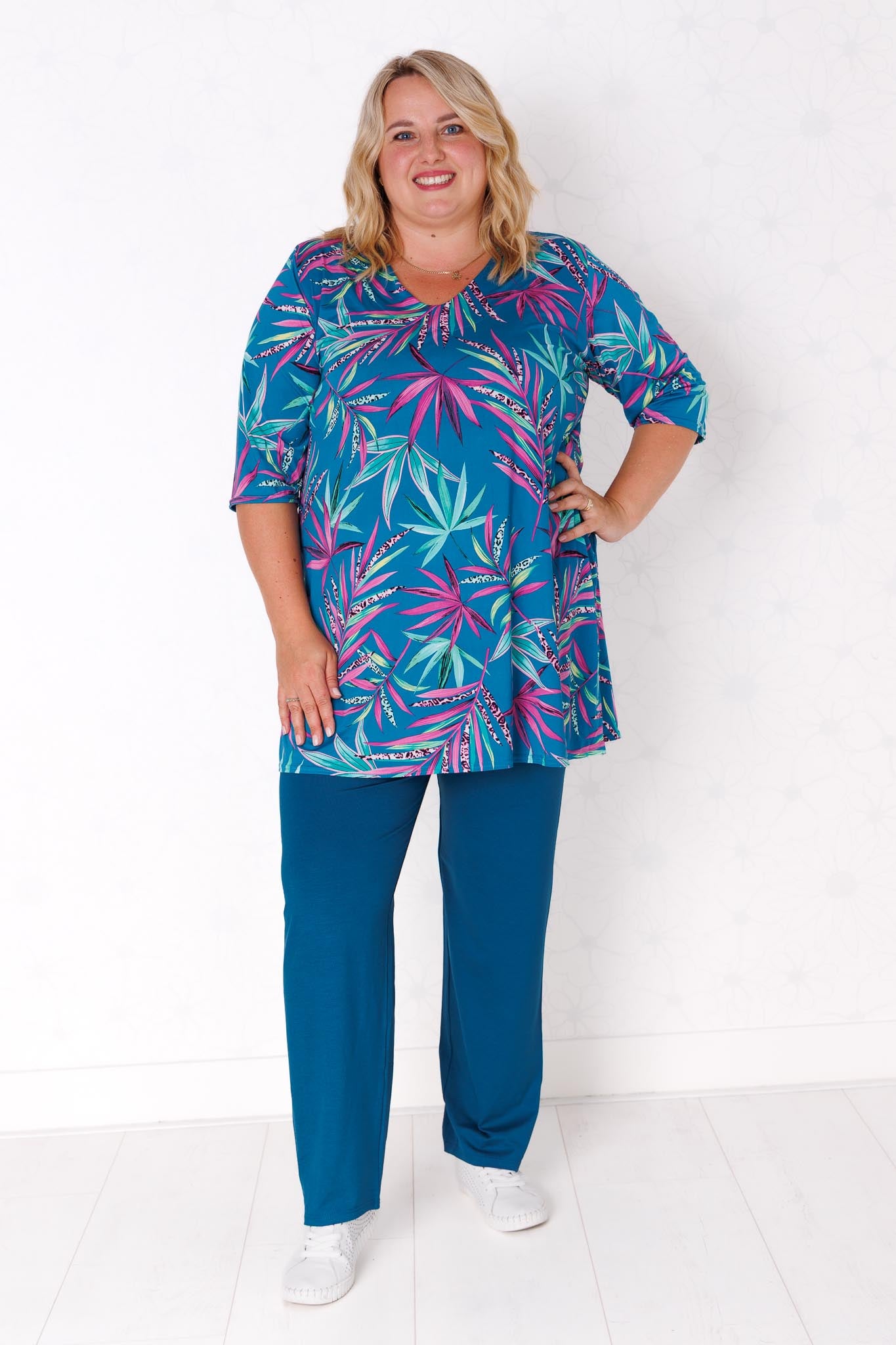 Top Erna – Varen/ Turquoise/Fuchsia l op Petrol |Travelstof 90 cm