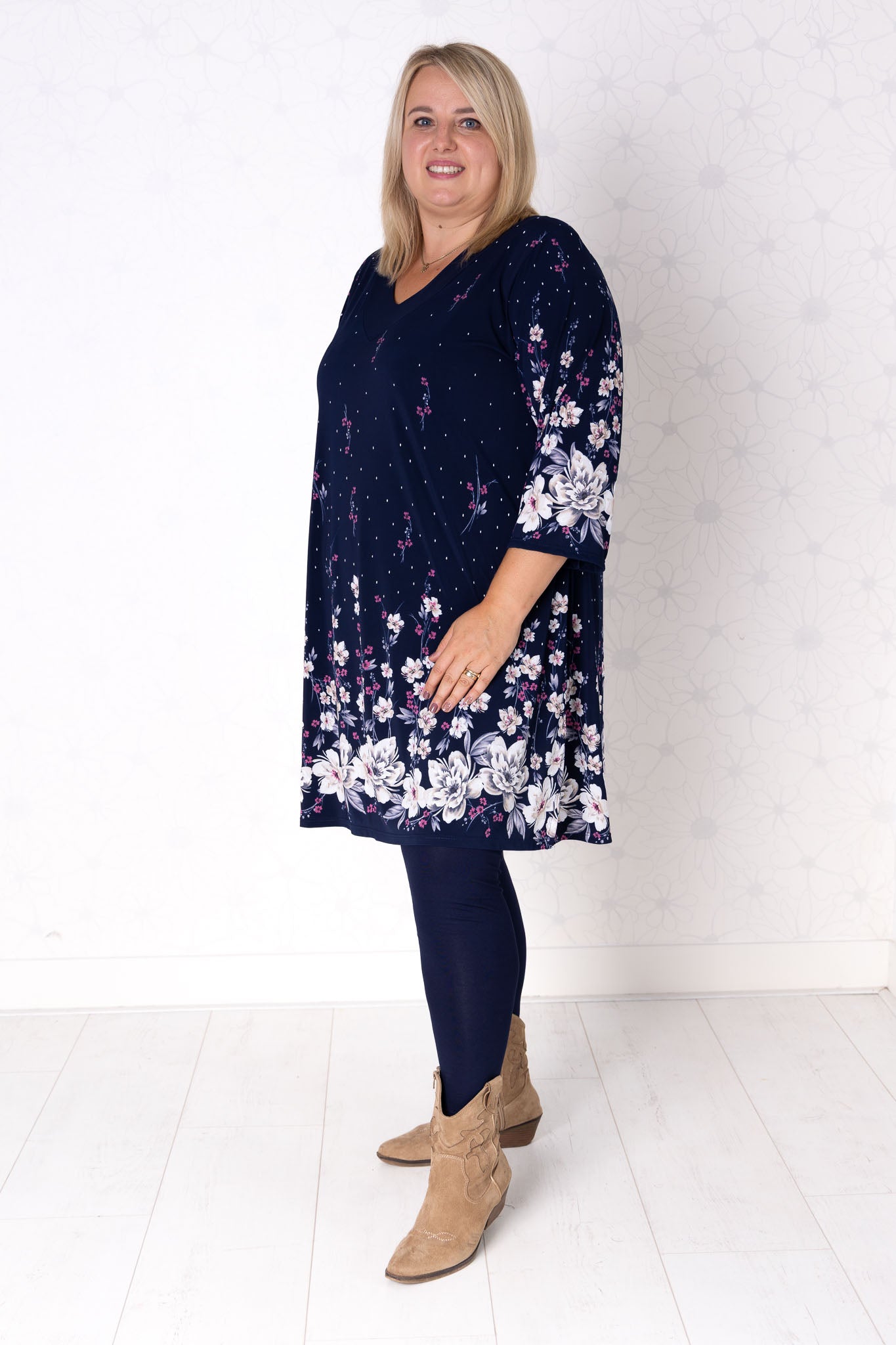 Tuniek Hollandia | Recht | 3/4 mouwen | Travelstof | Bloemen print | 100cm