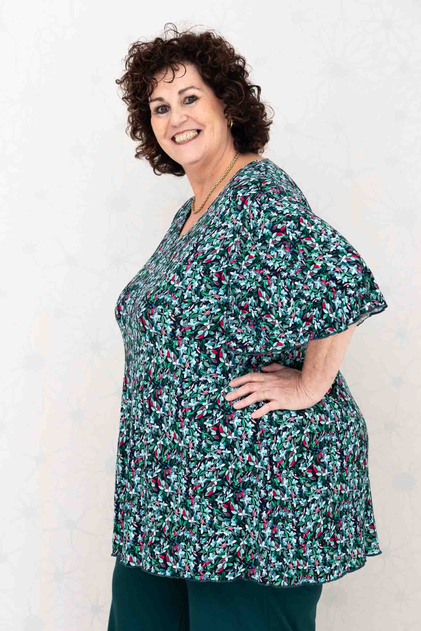 Top Karin - bloemen blaadjes turquoise groen fuchsia - 90cm - viscose
