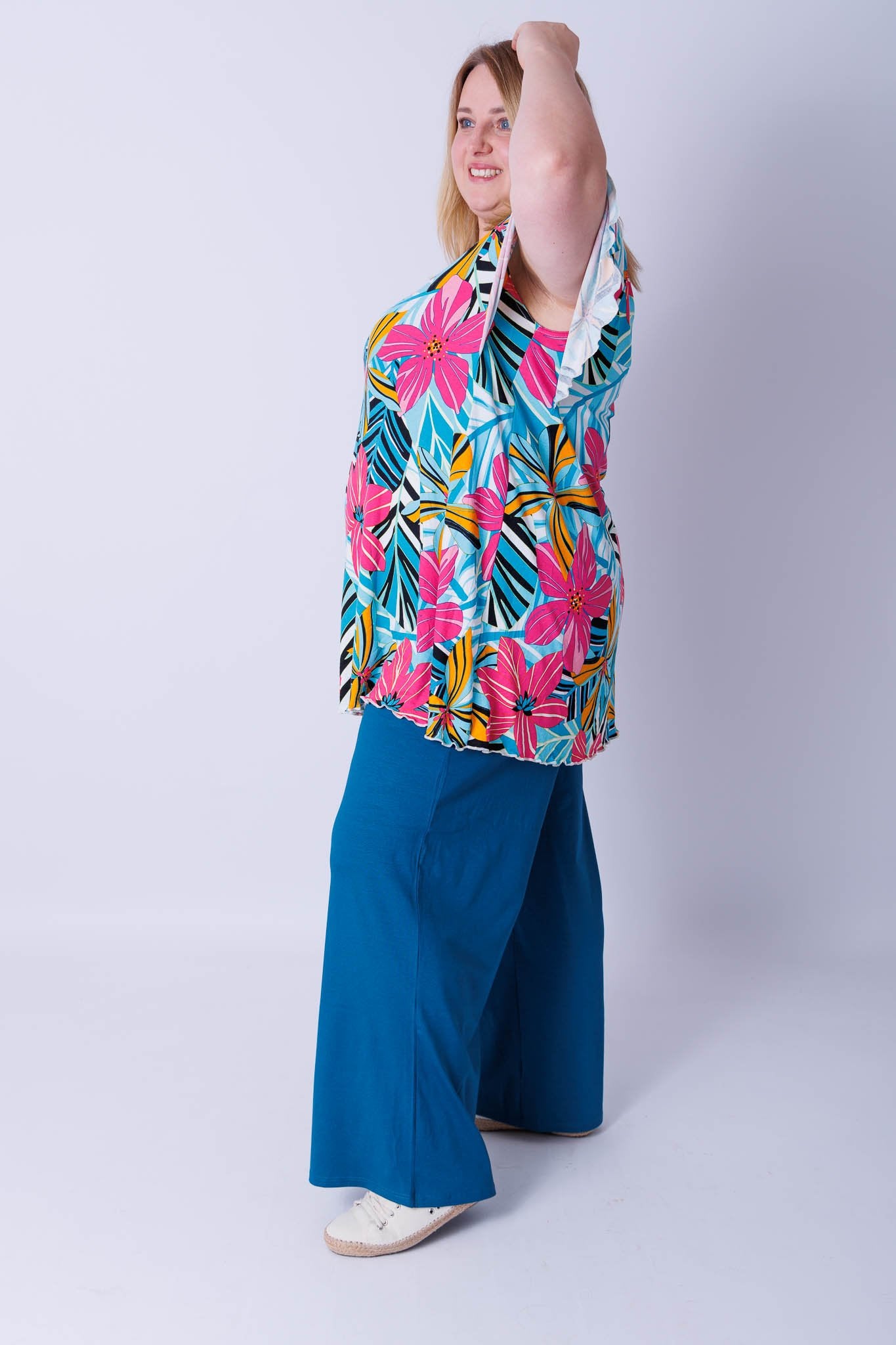 Top Karin roze turquoise blauw bloemen 90 cm viscose
