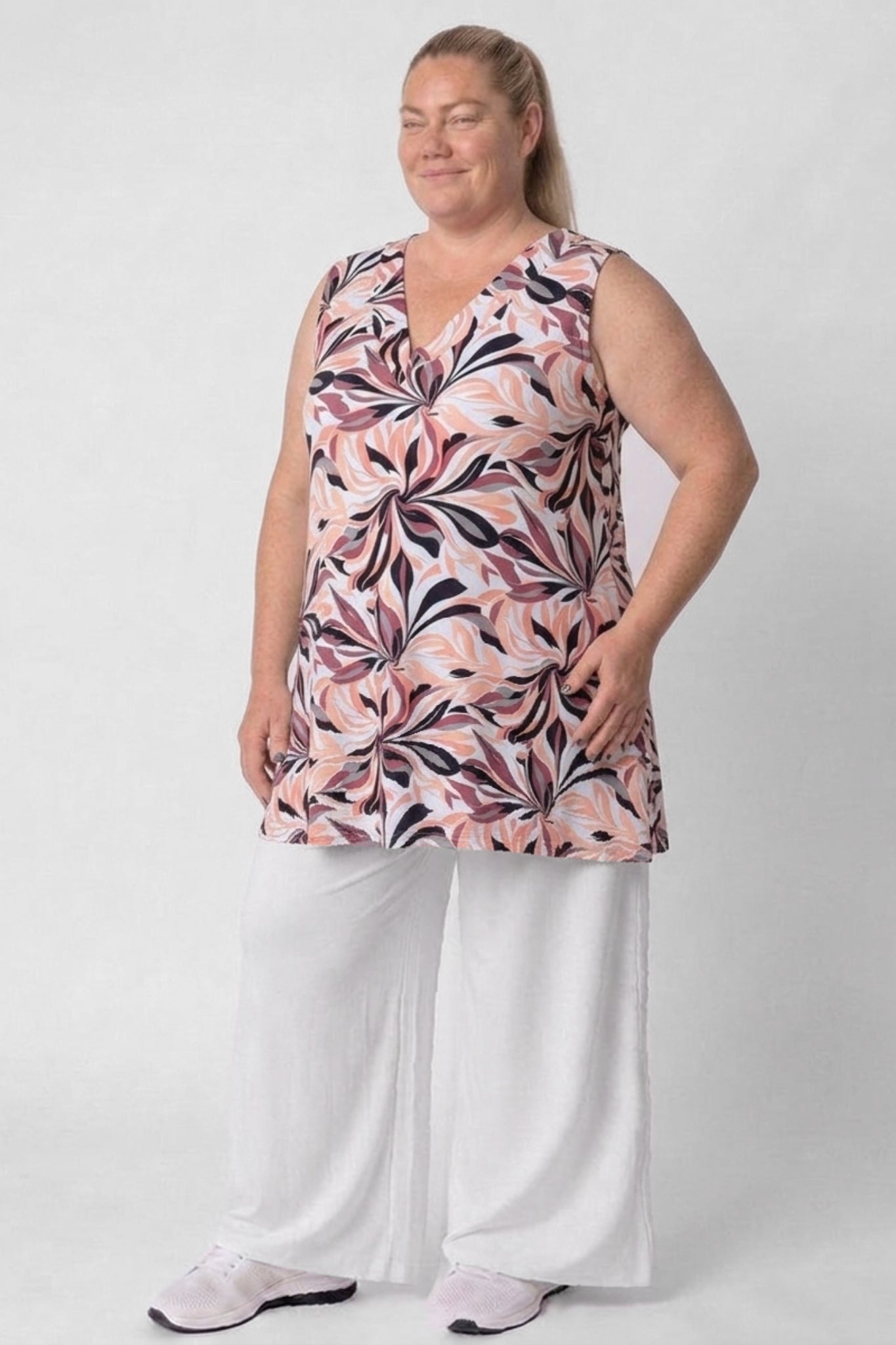 Top Ingrid | Mouwloos | Blush Petals | Wijde A-lijn | ca 86 cm | Viscose