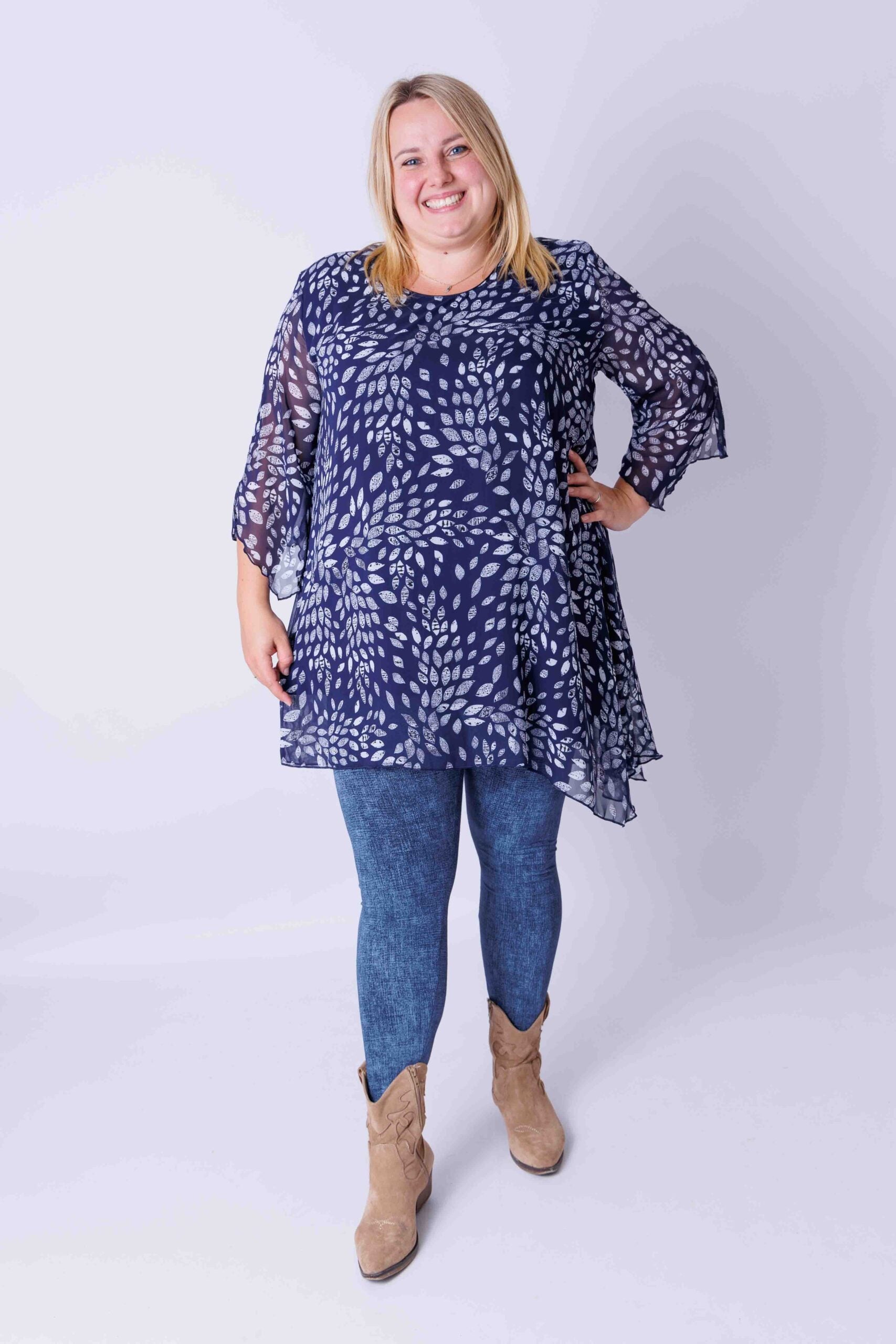 Tuniek Lotte smalle bladeren donkerblauw chiffon