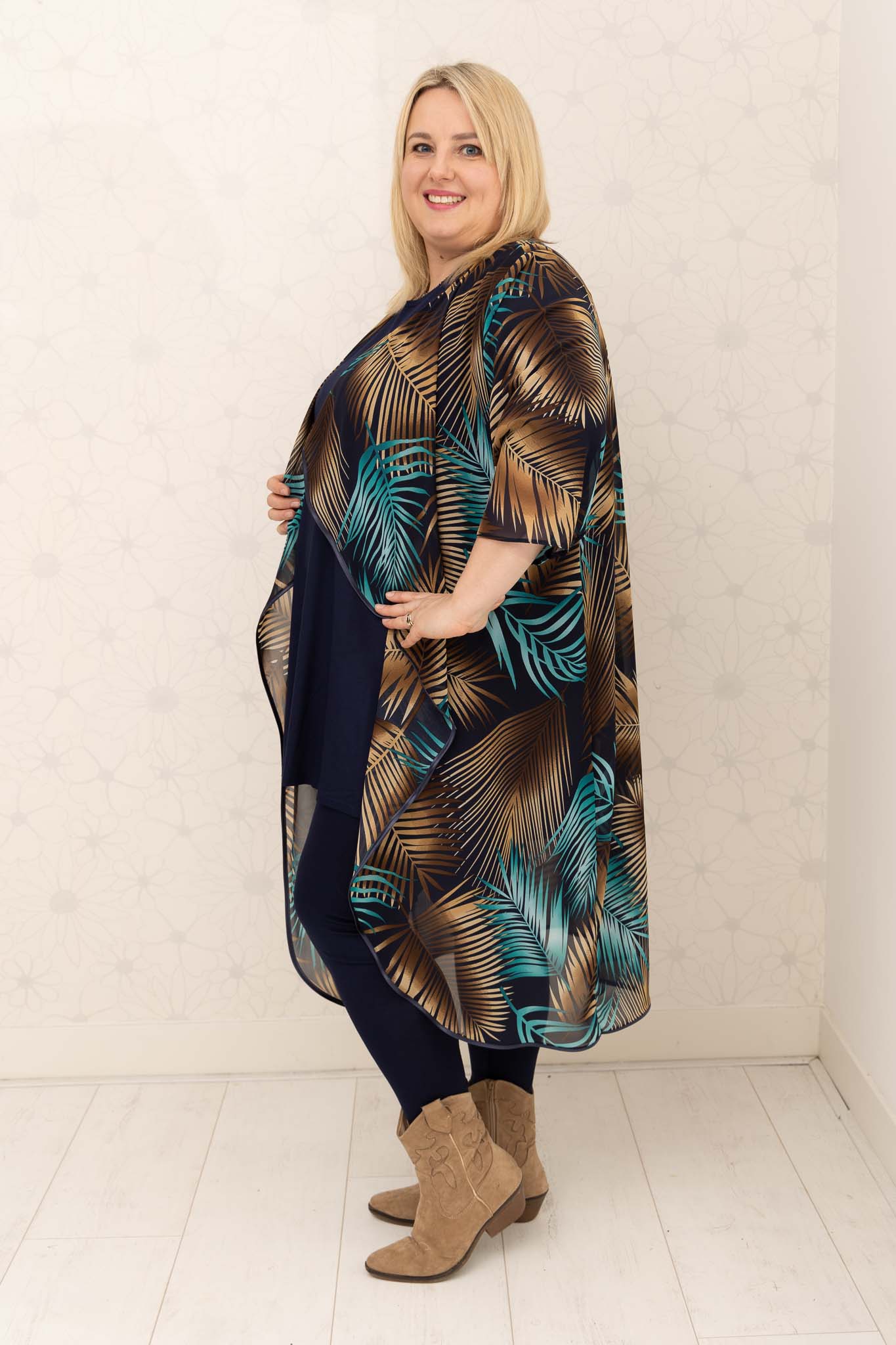 Chiffon vest Ivonne turquoise ca 120 cm