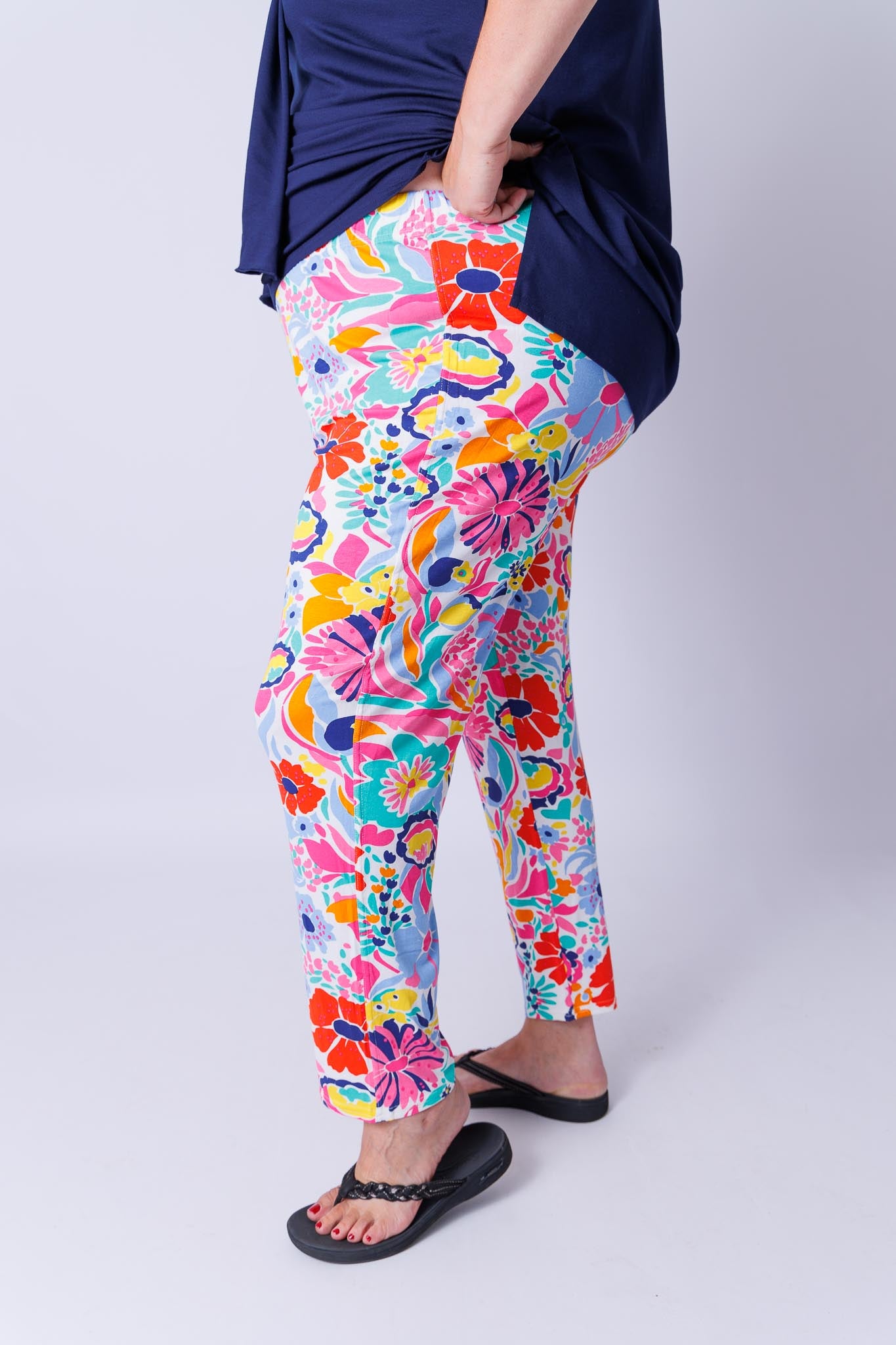 Broek comfy rode bloemen viscose