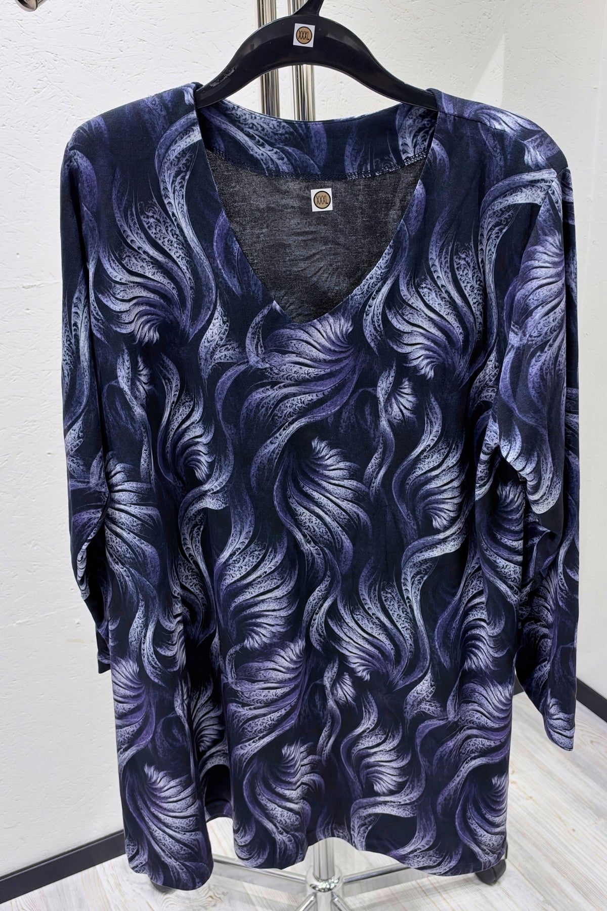 Longshirt Erna | Midnight Waves | met Viscose | Recht model | V-hals | 90 cm