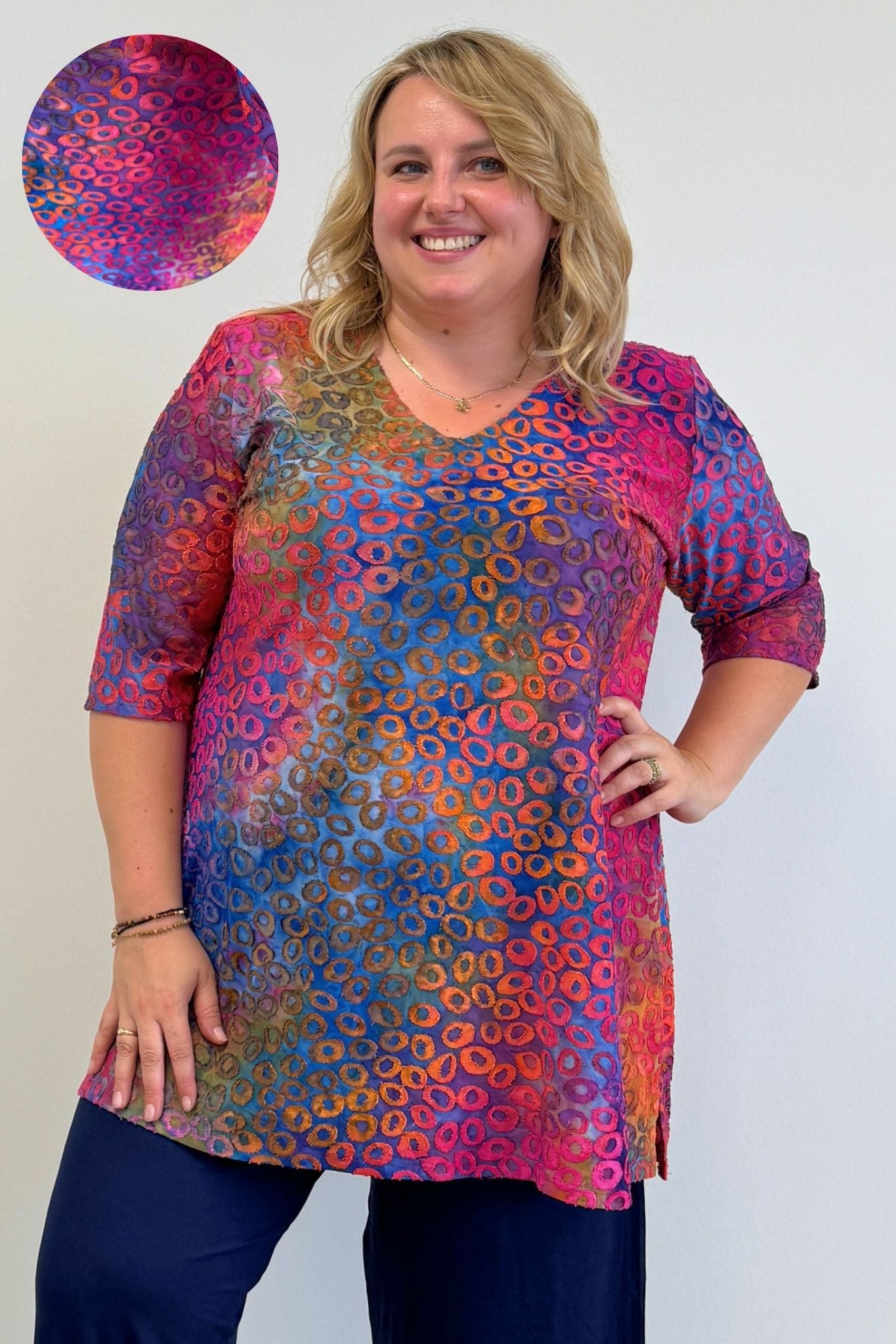 Top Erna | Cosmic Dots | Stretch Jersey | 3/4 mouw | Recht model | 90cm