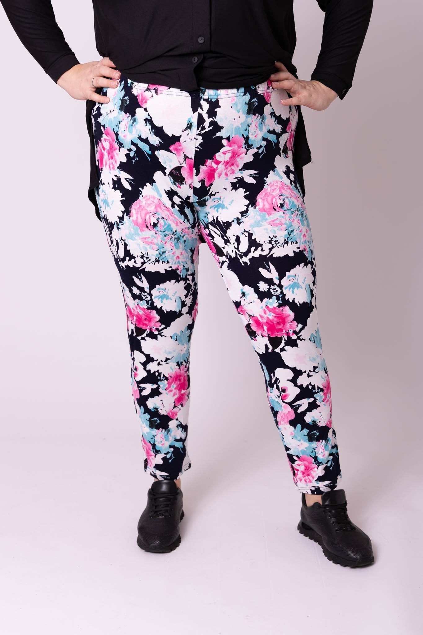 Broek lang viscose print maten 42-62