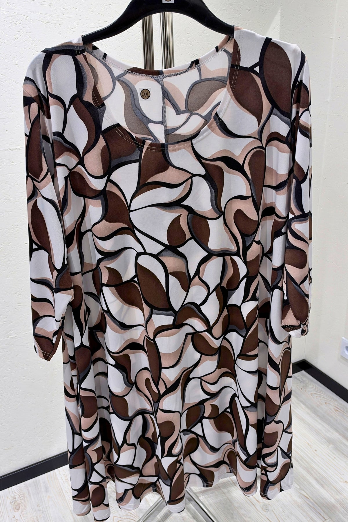 Wijd A-lijn Shirt Durkje | Mocha Leaves | ITY | 3/4 mouw | Ronde hals | 96cm