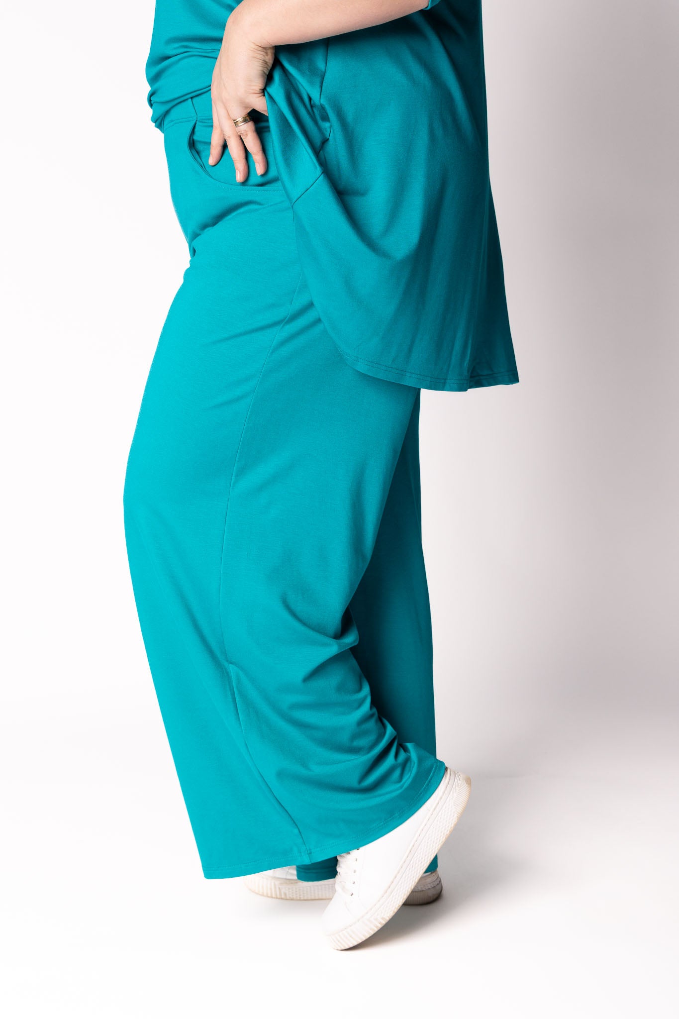 Wijde Broek Judith met Zakken | Viscose | 3 Lengtes (68/74/80 cm)