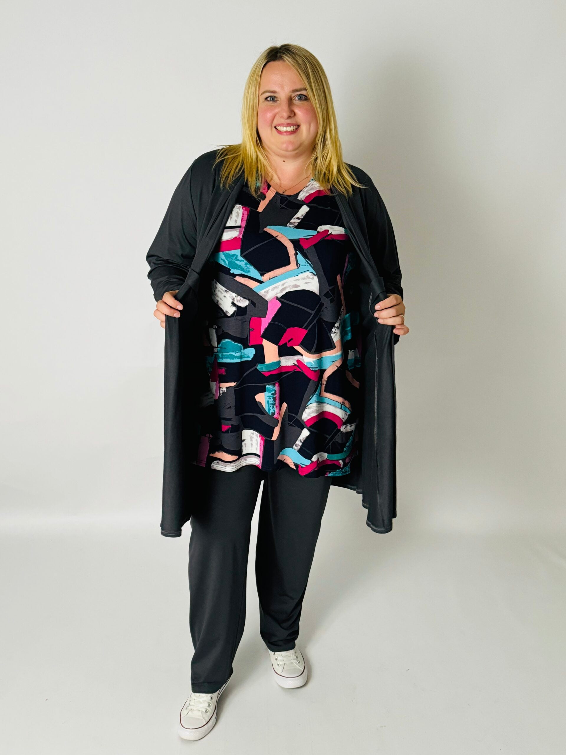 T-shirt Eva viscose met print abstractie grafiet 90cm