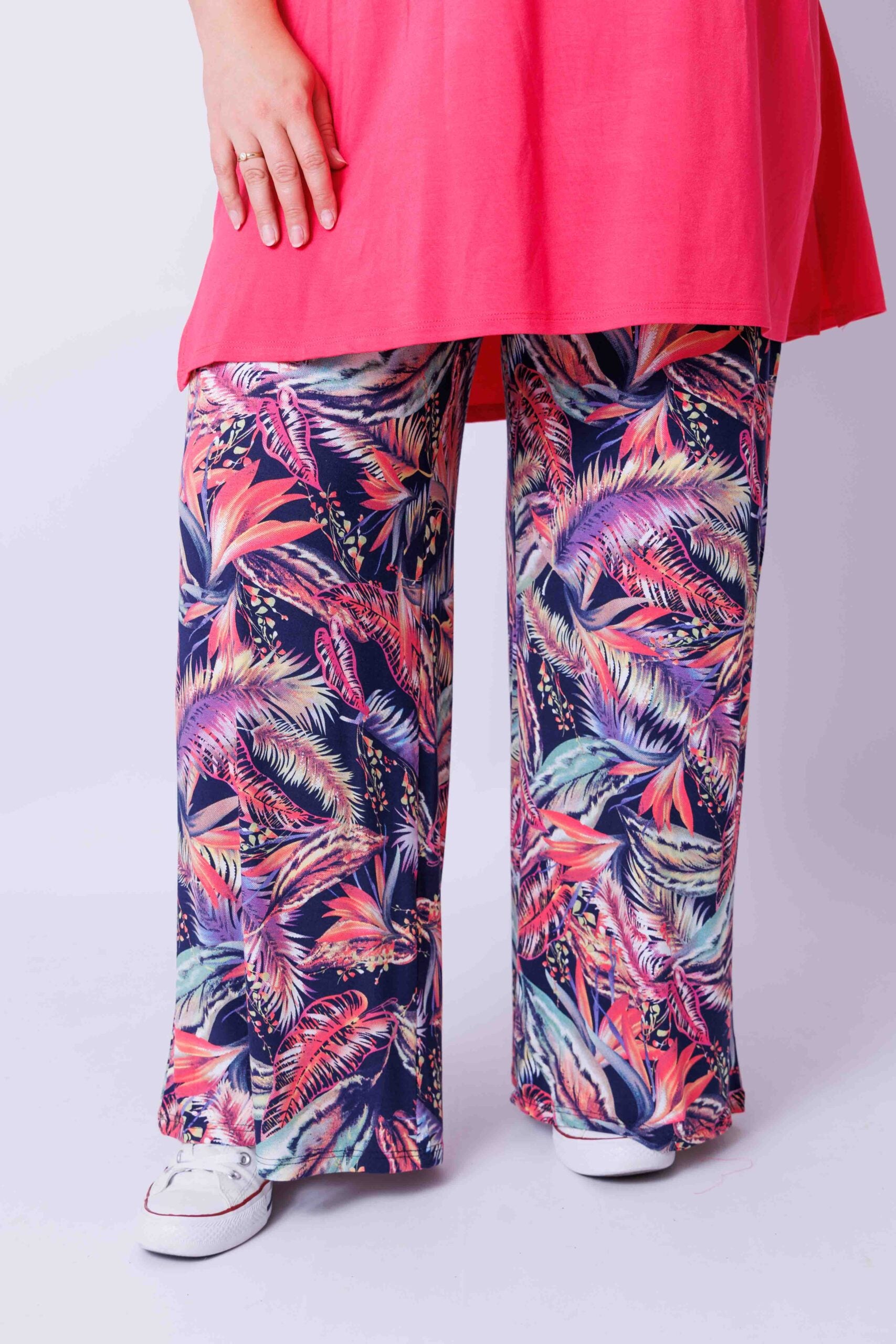 Wijde broek Judith abstracte veren viscose