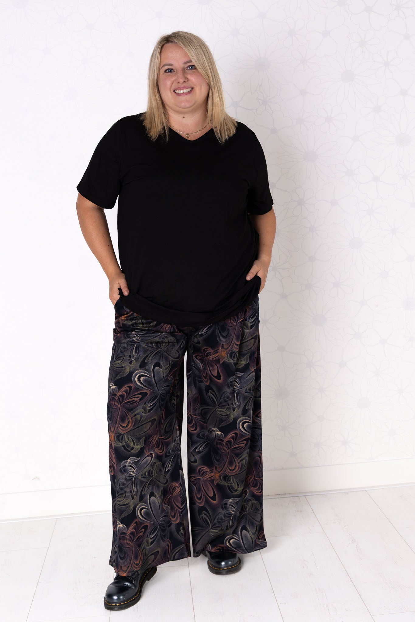 Wijde broek Suzette | Vlinder Abstract Bruin Zwart| Modal
