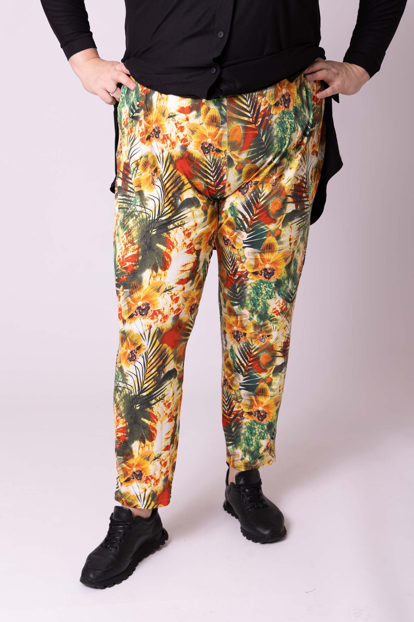 Broek lang viscose print maten 42-62