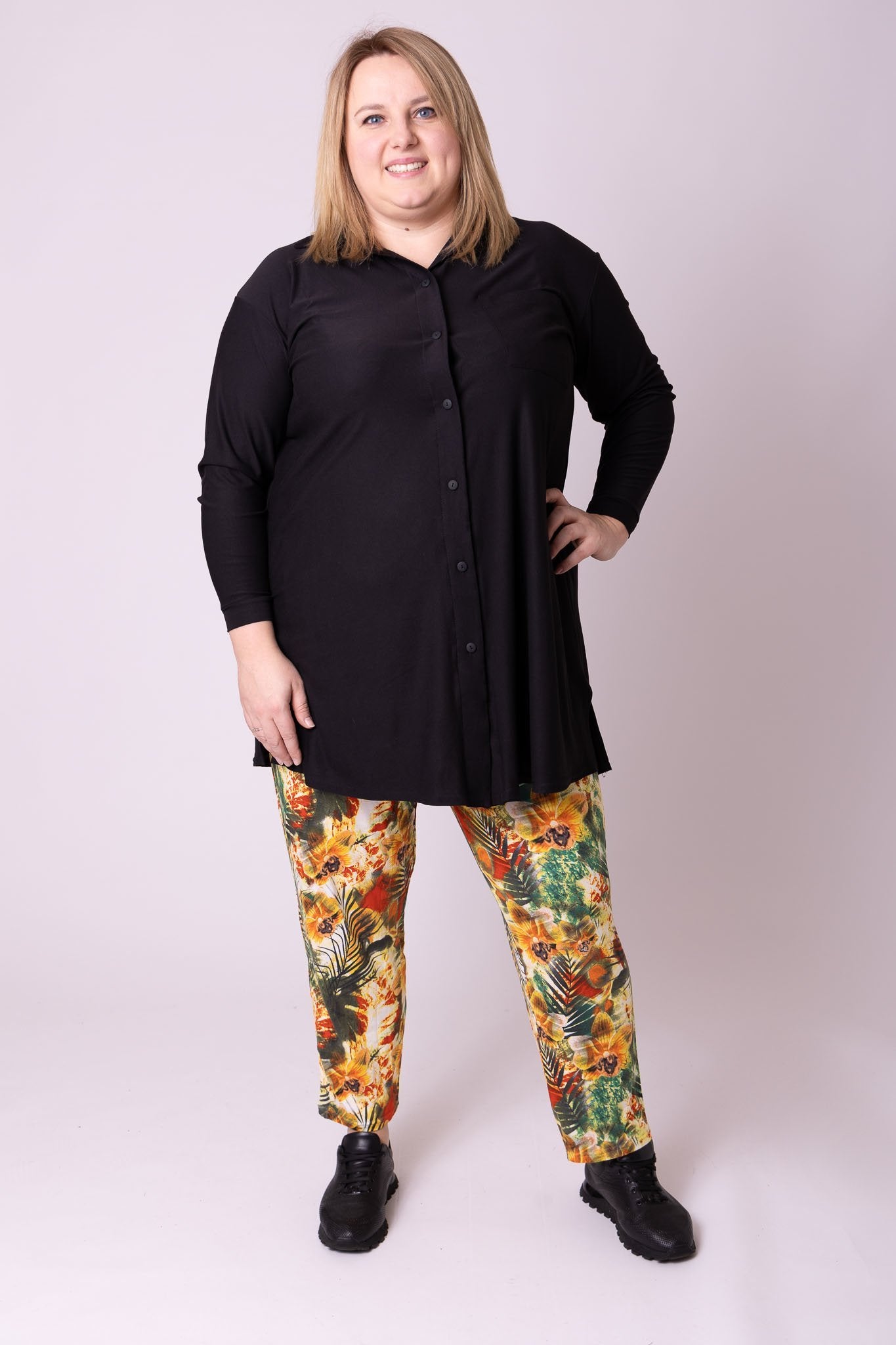 Broek lang viscose print maten 42-62