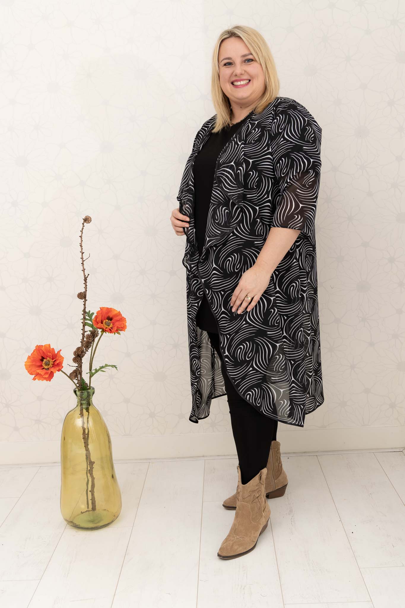 Chiffon vest Ivonne  zwart wit ca 120 cm