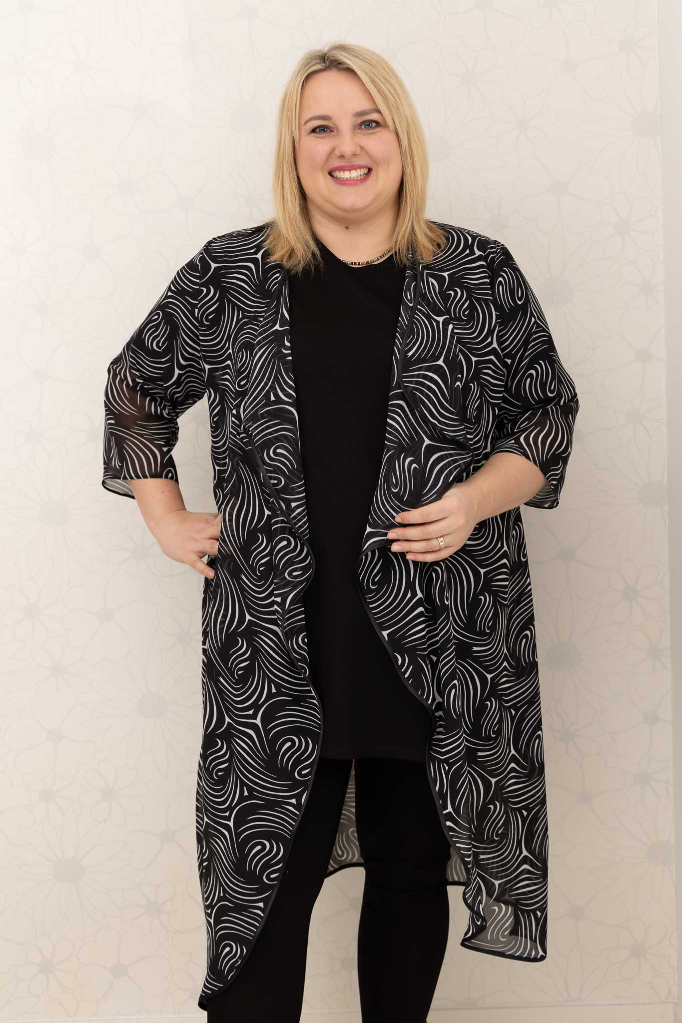 Chiffon vest Ivonne  zwart wit ca 120 cm